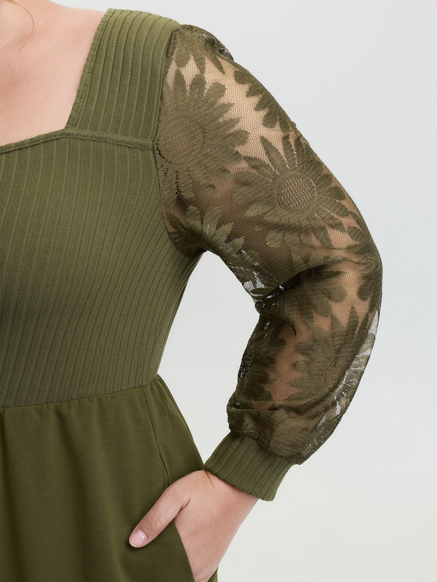 Lace Trim Ruched Velvety Bodice Jumpsuit - Image 4