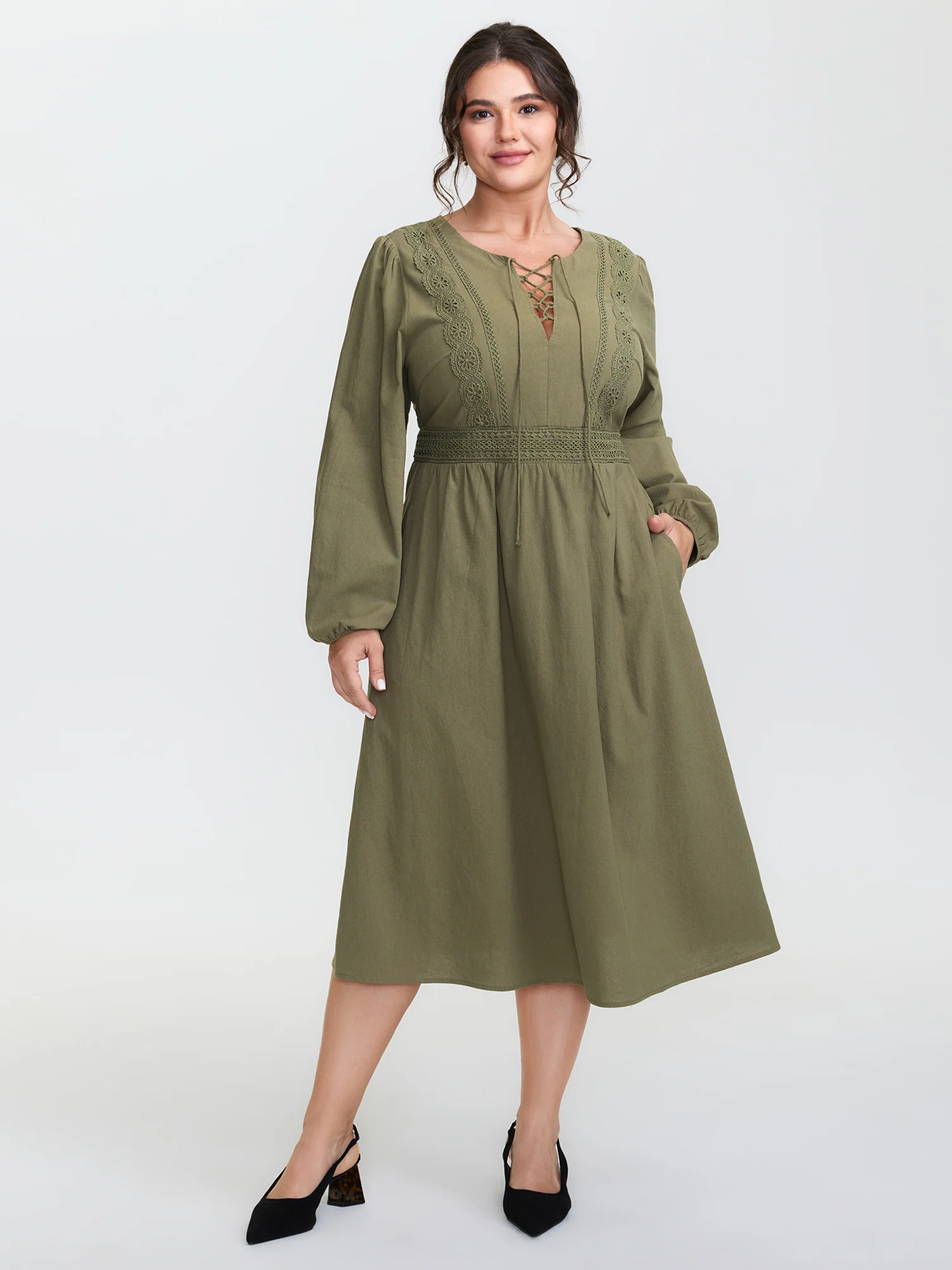 Lace Trim Shirred Back Pockets Midi Dress - Image 3