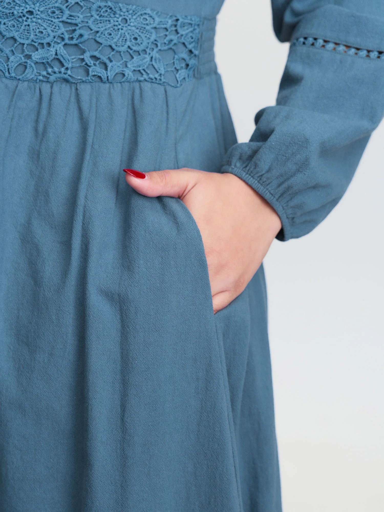 Lace Trim Shirred Pocket Maxi Dress - Image 4
