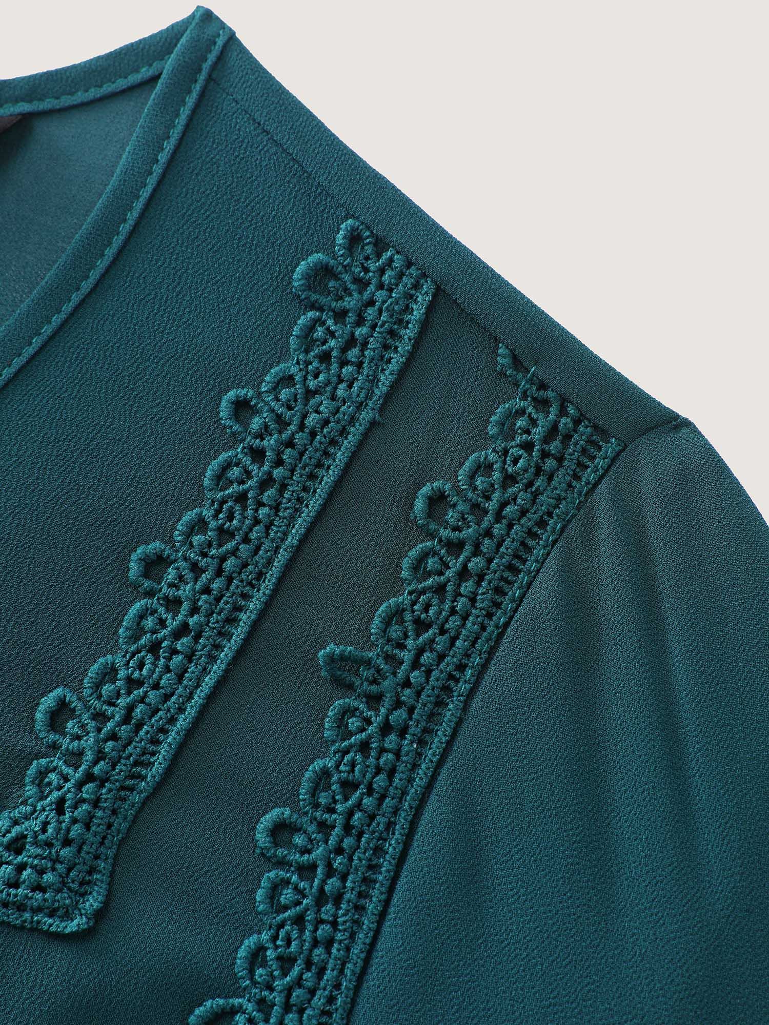Lace Trim Stretchy Waist Pleated Midi Dress - Image 6