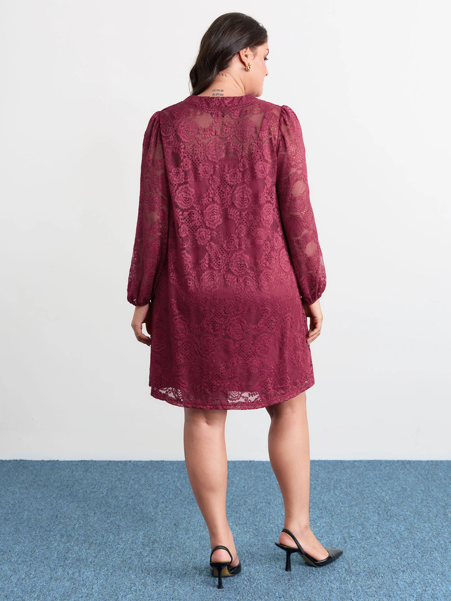 Lace Two-Piece Knotted Midi Dress - Image 4