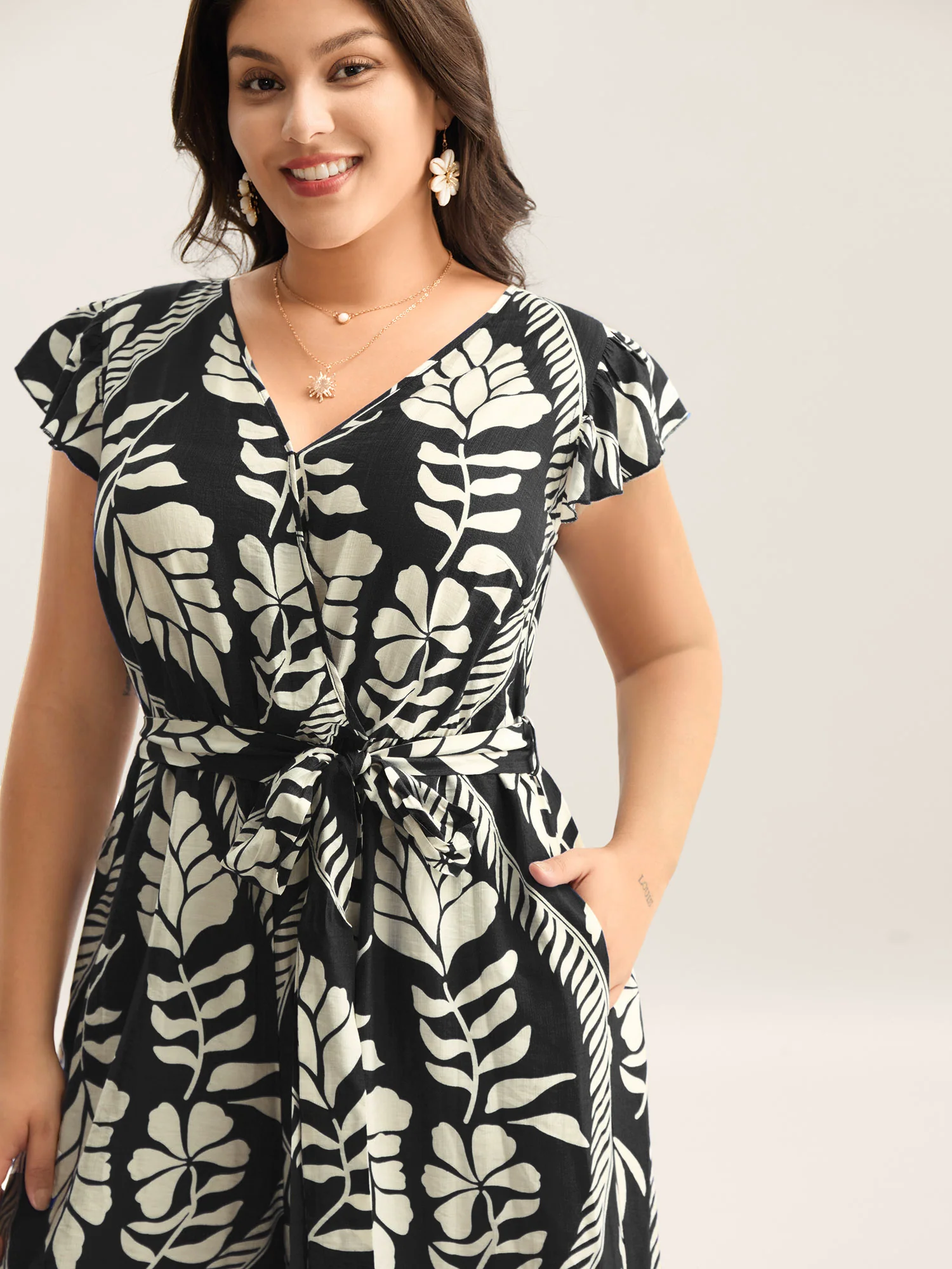 Large Floral Print Pockets Jumpsuit - Image 14