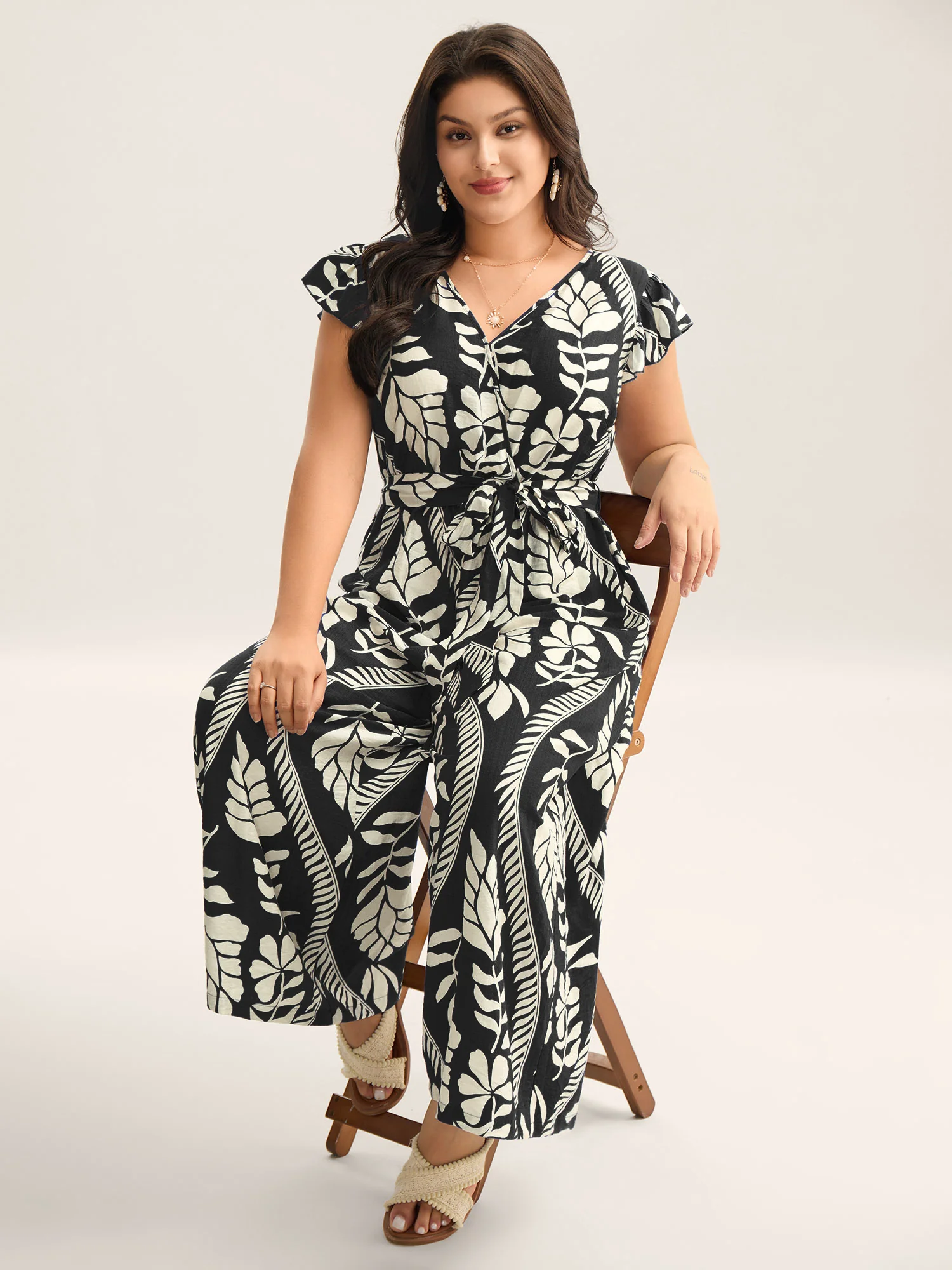 Large Floral Print Pockets Jumpsuit - Image 16