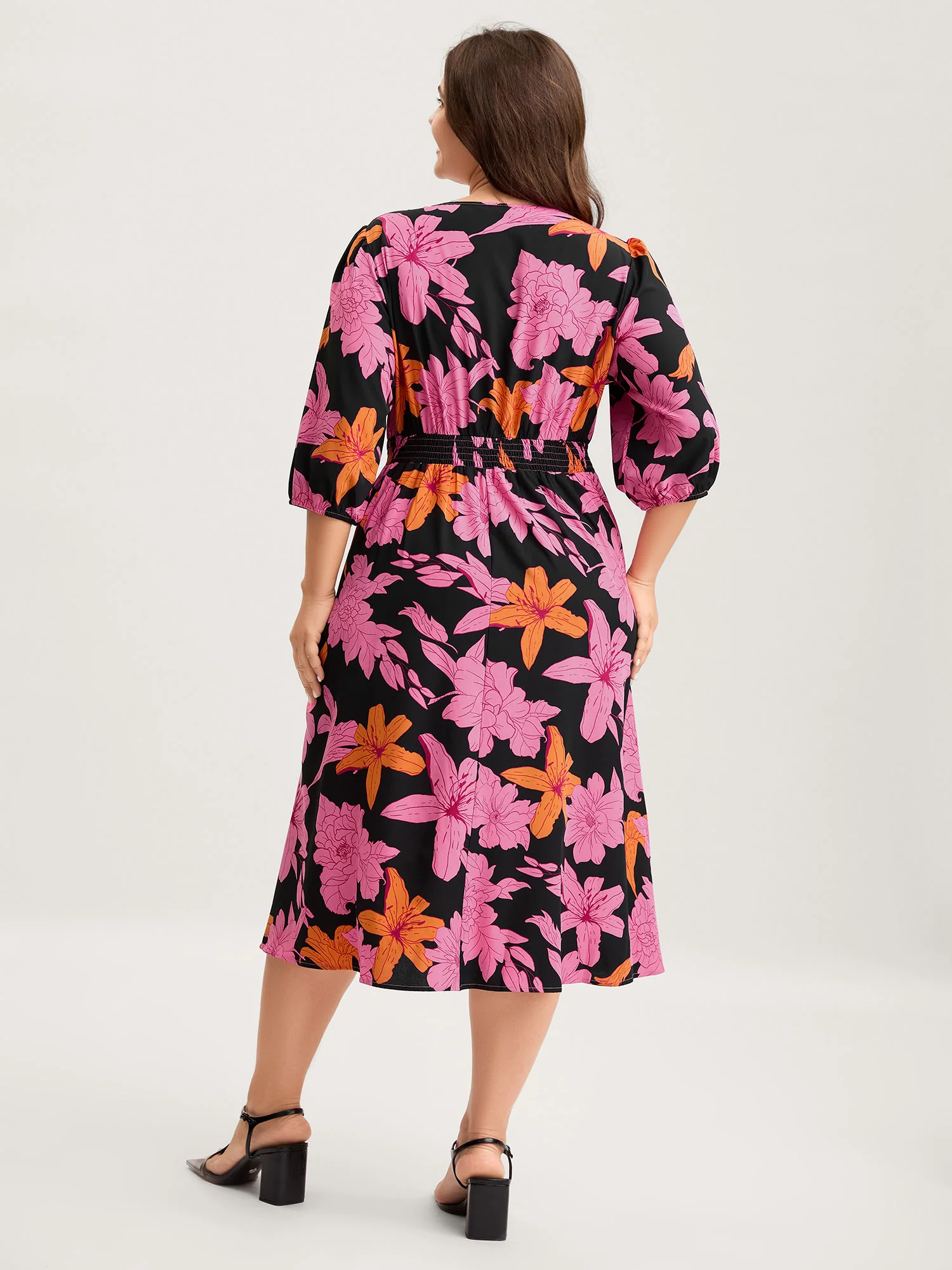Large Floral Print Shirred Pockets Midi Dress - Image 4