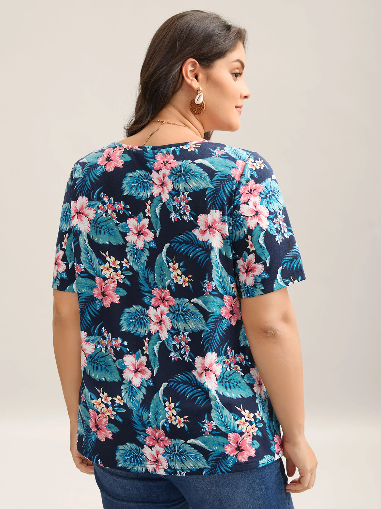 Large Flower Print Toothpick Pleat T-Shirt - Image 4