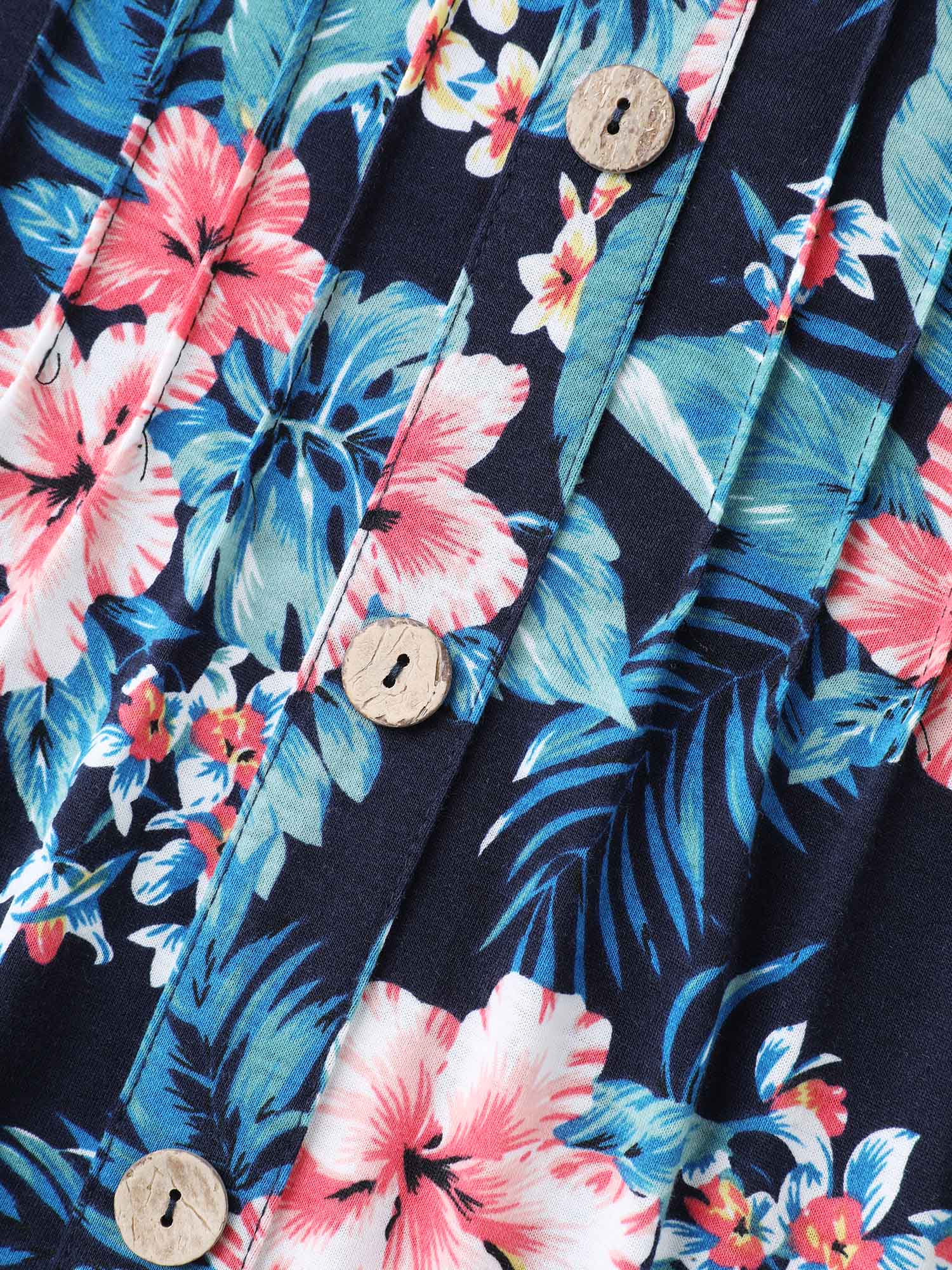 Large Flower Print Toothpick Pleat T-Shirt - Image 5