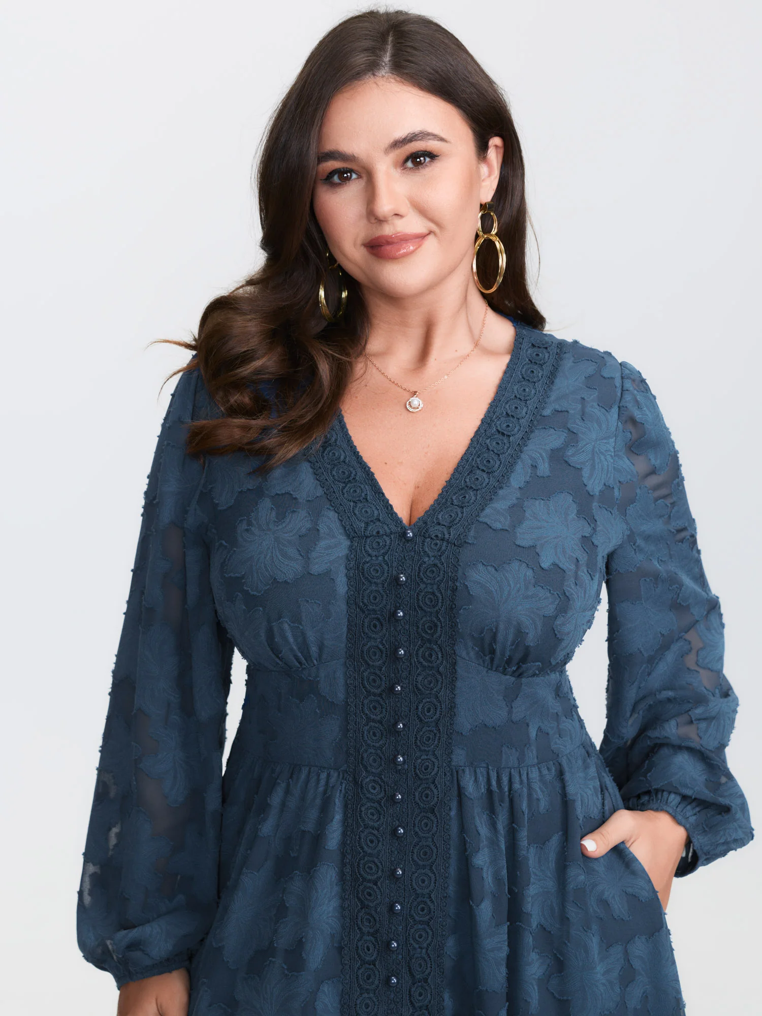 Laser Cut Lace Trim Layered Pockets Midi Dress - Image 3