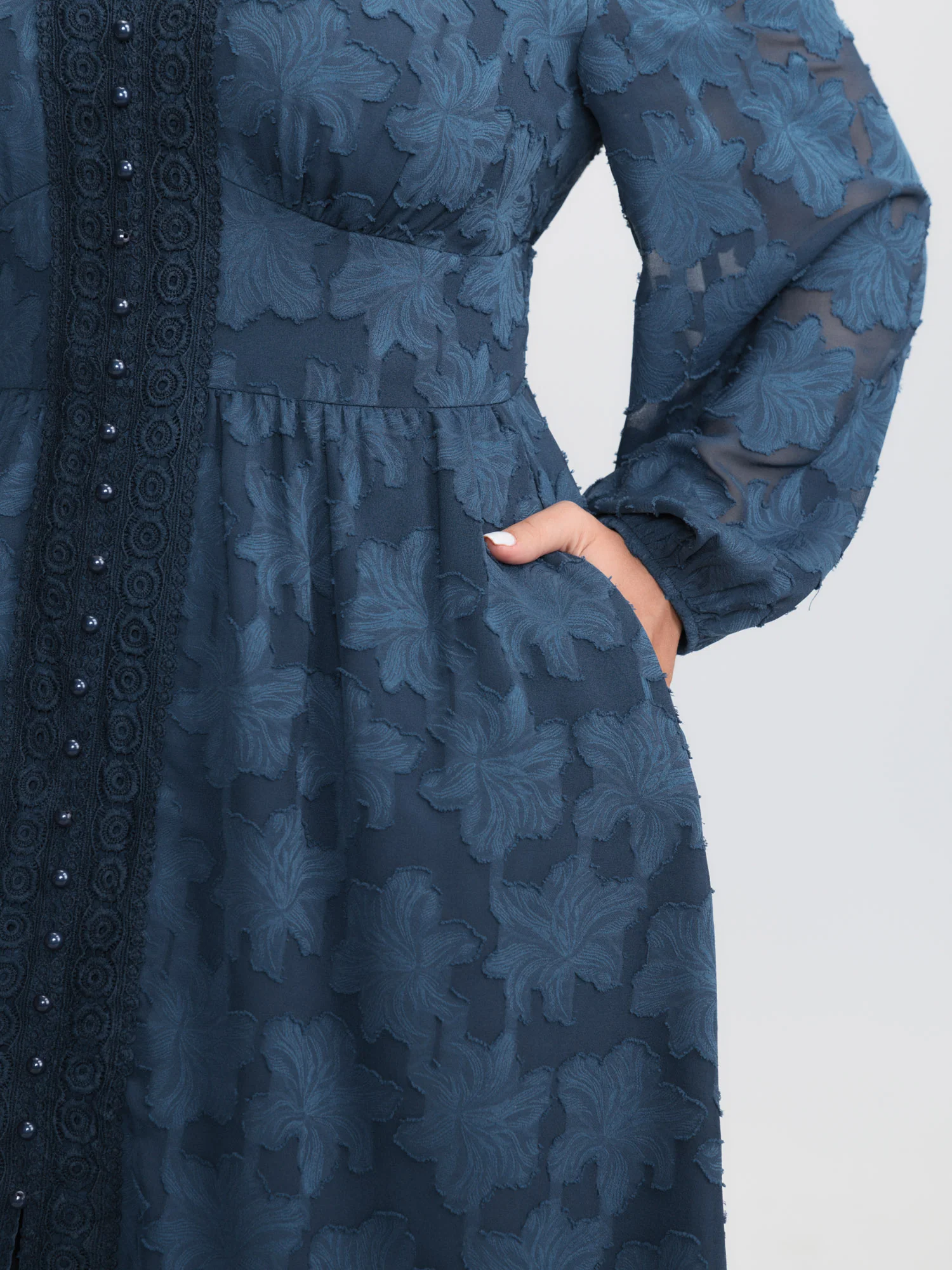 Laser Cut Lace Trim Layered Pockets Midi Dress - Image 4