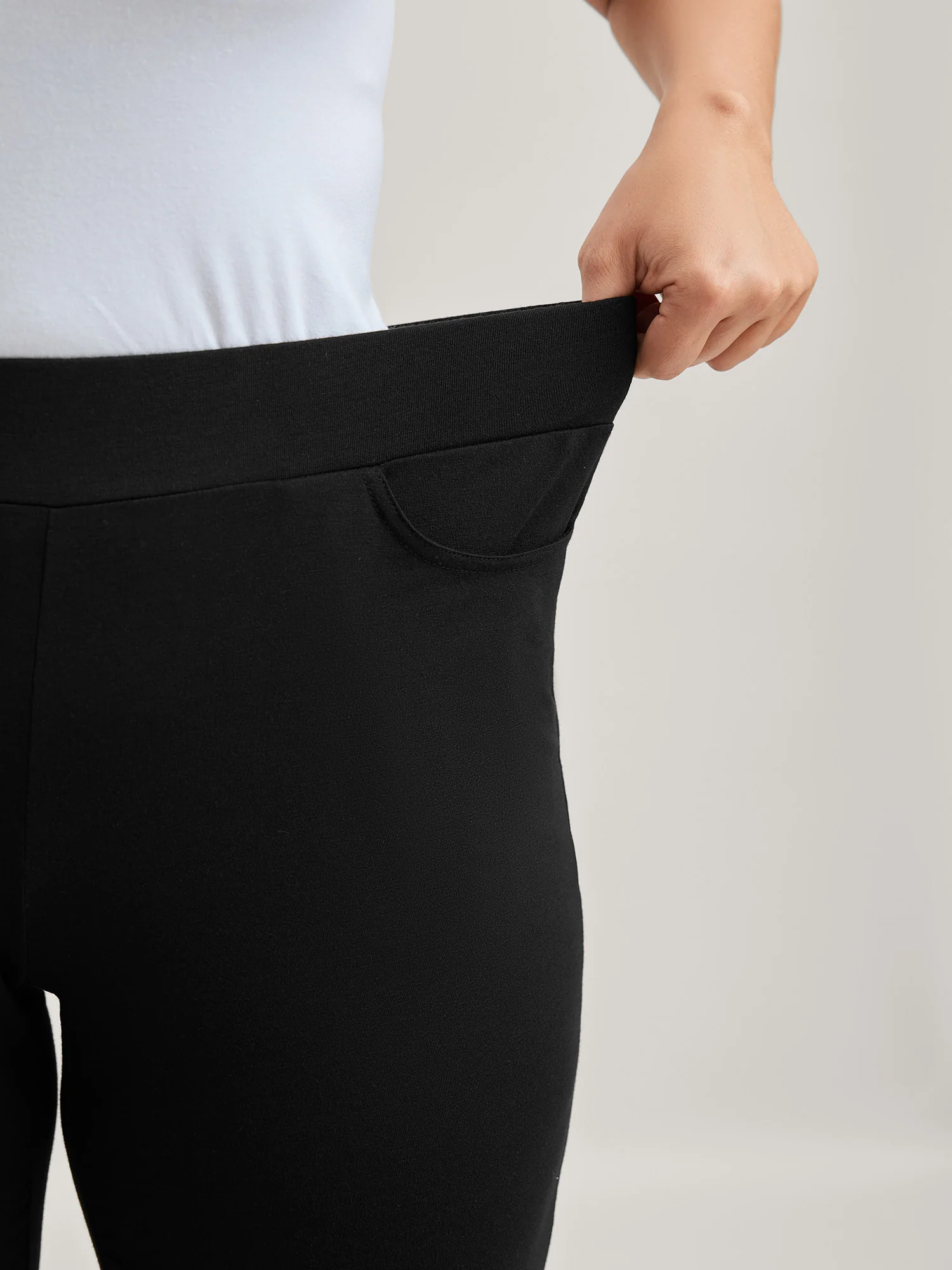 Layered Ruffled Flare Hem Capri Pants - Image 3