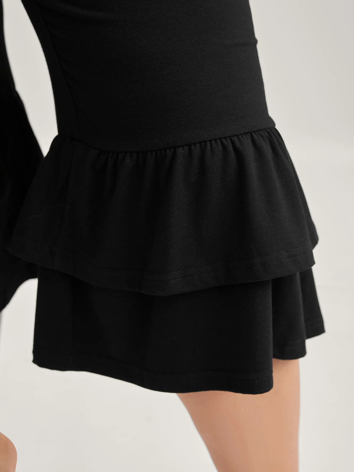 Layered Ruffled Flare Hem Capri Pants - Image 4