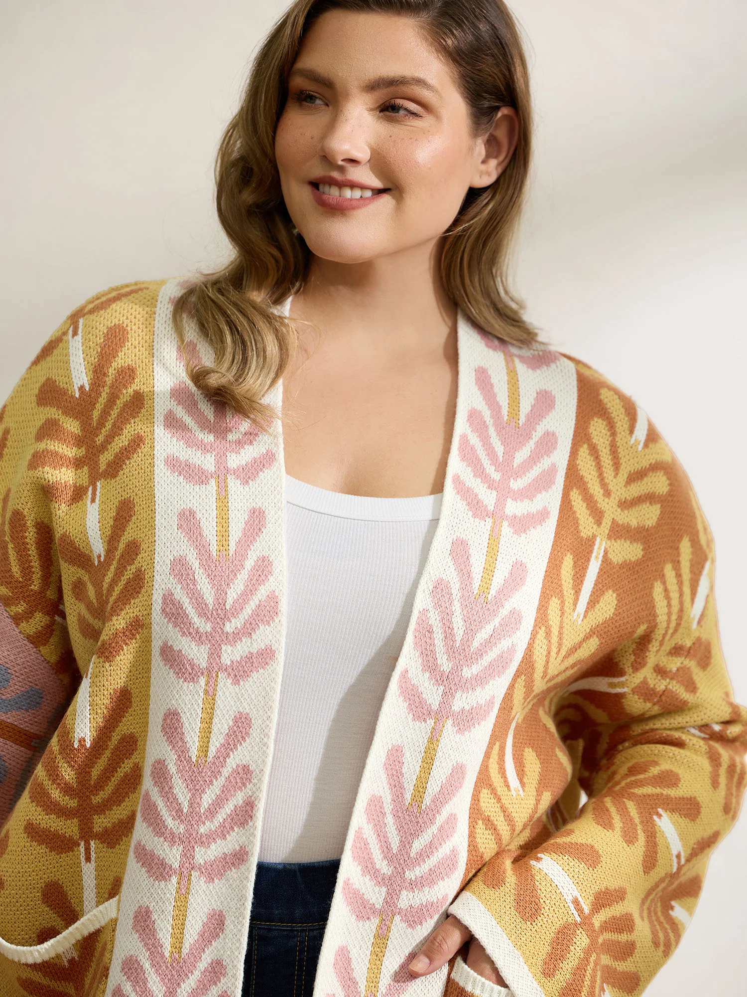 Leaf Jacquard Print Contrast Knit Cardigan - Image 2