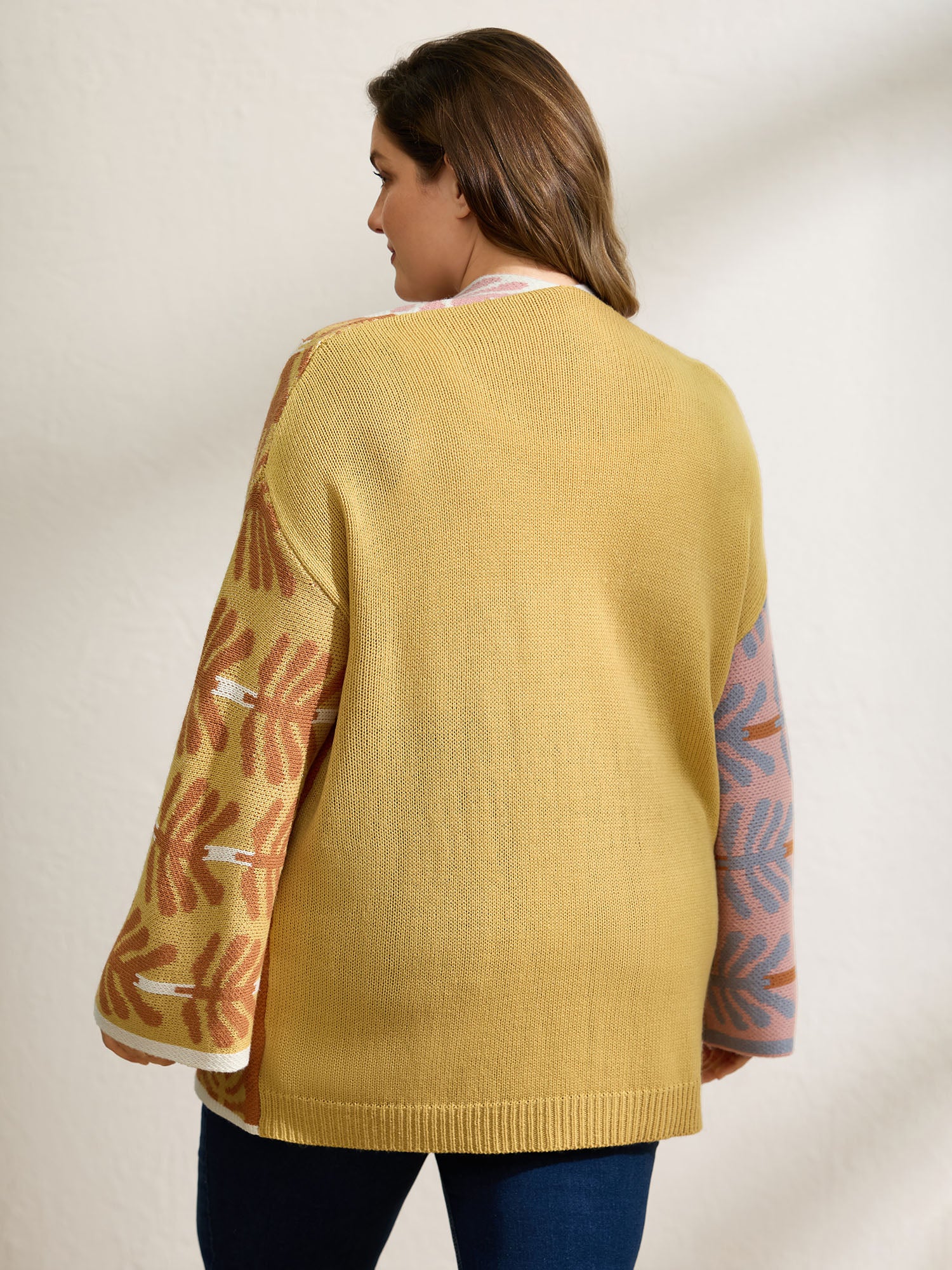 Leaf Jacquard Print Contrast Knit Cardigan - Image 4
