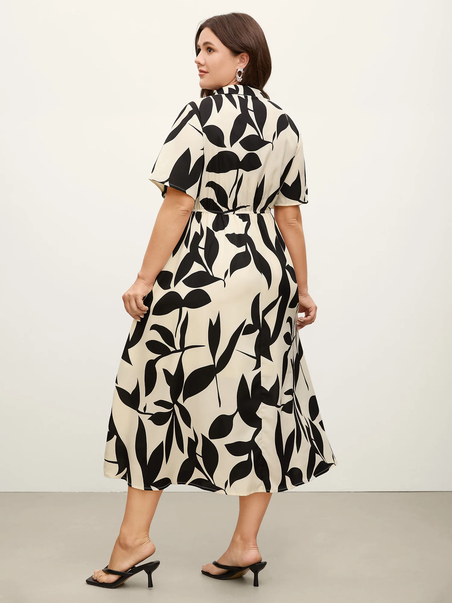 Leaf Print Buttons Waist-Defining Midi Dress - Image 4