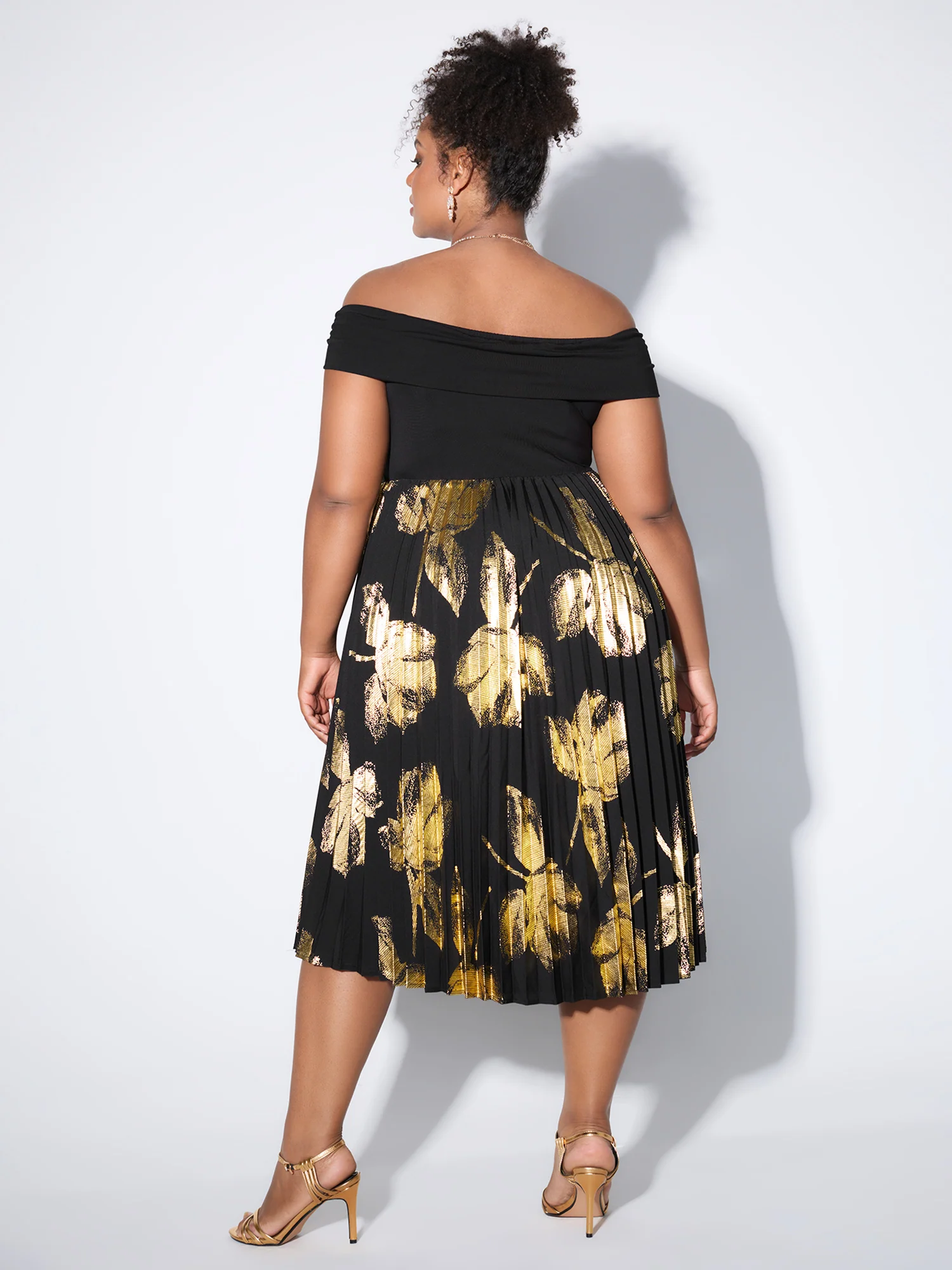 Leaf Print Pleated Off-Shoulder Midi Dress - Image 4