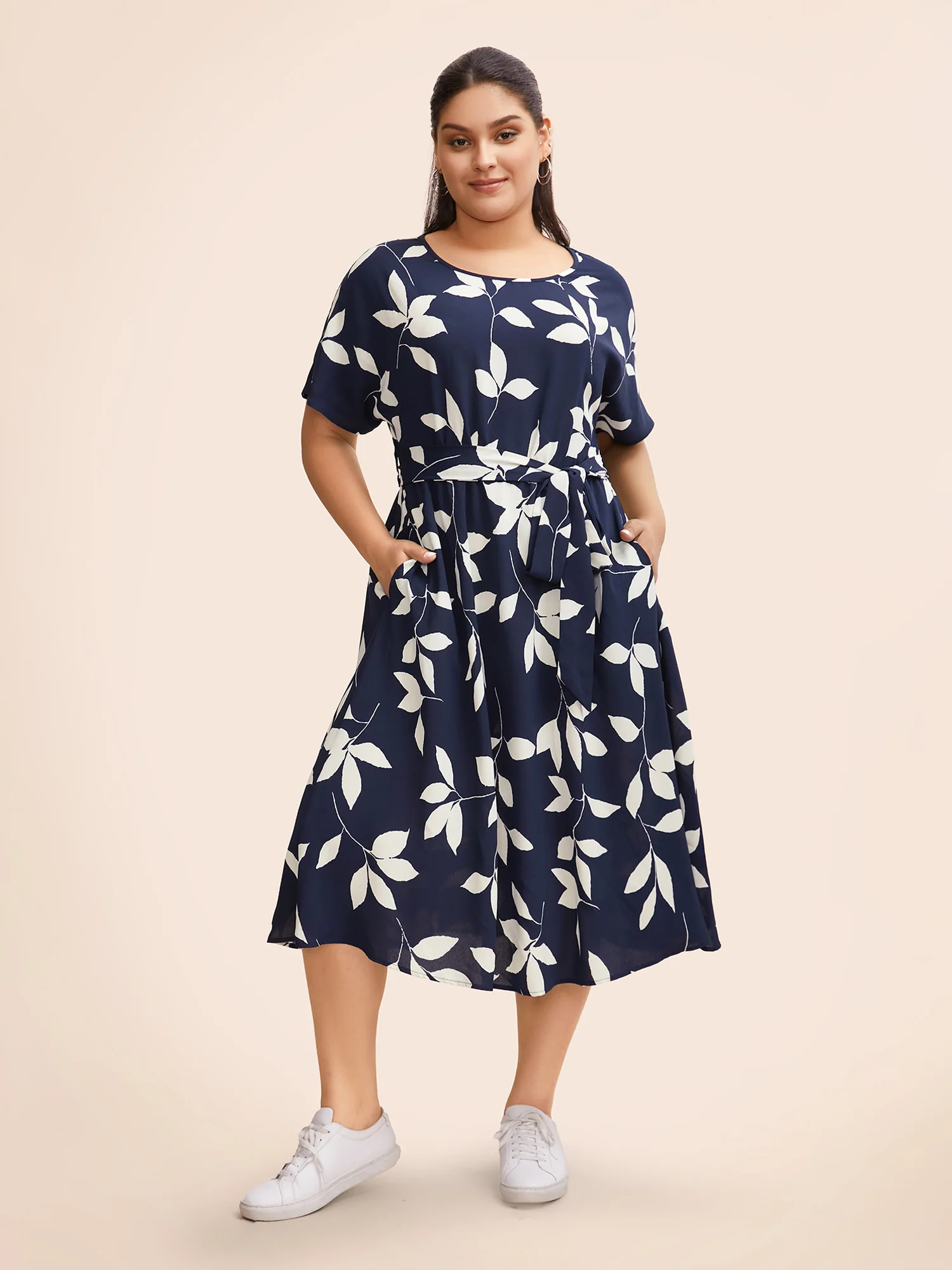 Leaf Print Pocket Belted Dress - Image 3