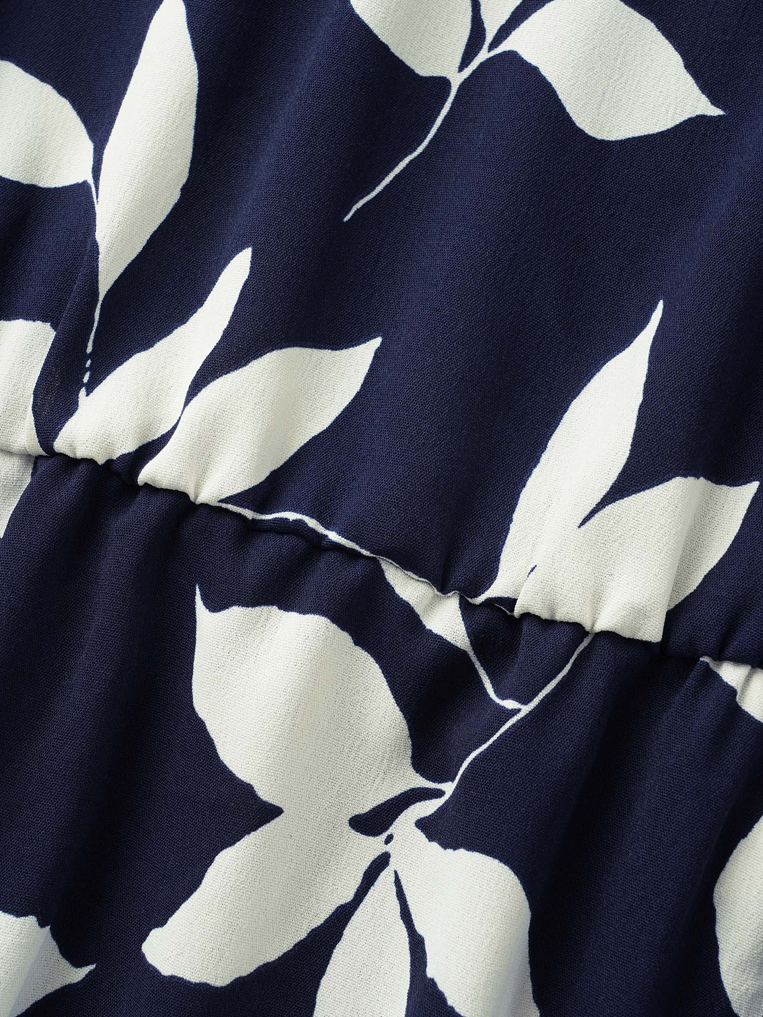 Leaf Print Pocket Belted Dress - Image 5