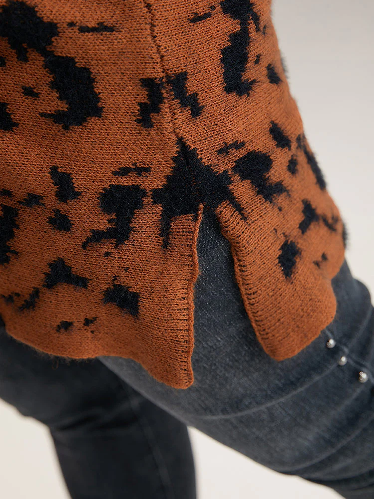 Leopard Batwing Sleeve Split Hem Pullover - Image 6