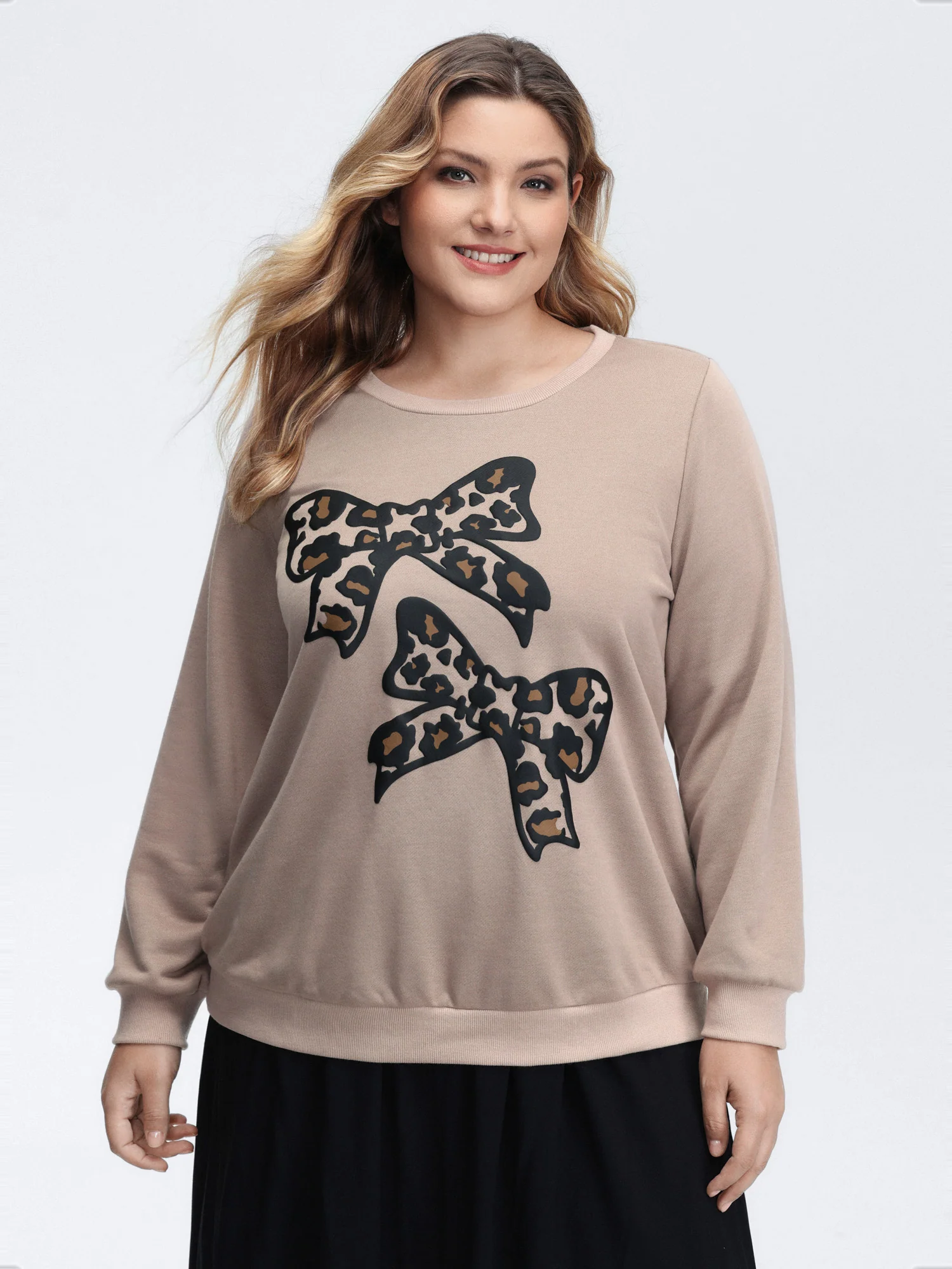 Leopard Bowtie Print Stretchy-Fit Sweatshirt - Image 2