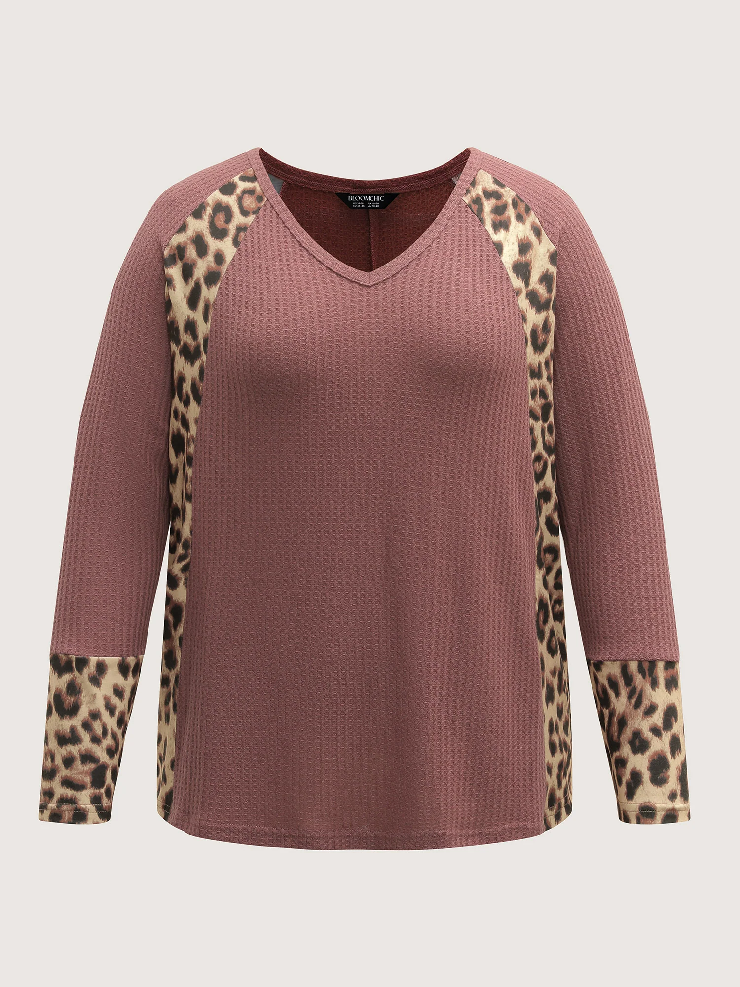 Leopard Contrast Textured V-Neck T-Shirt - Image 7