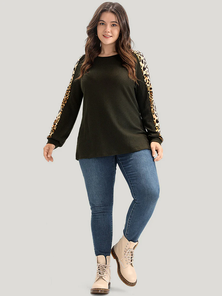 Leopard Patchwork Raglan Sleeve Waffle Knit Sweatshirt - Image 2