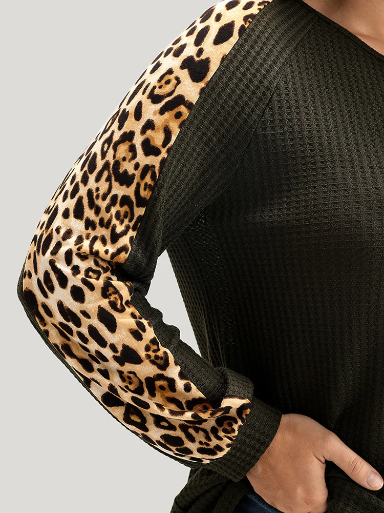 Leopard Patchwork Raglan Sleeve Waffle Knit Sweatshirt - Image 6
