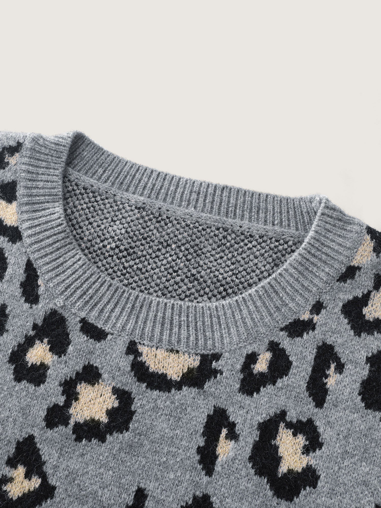 Leopard Pattern Jacquard Ribbed Hem Pullover - Image 6
