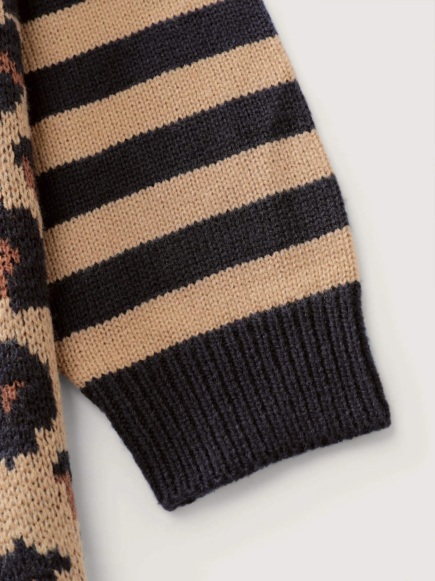 Leopard Pattern Jacquard Stripe Pullover - Image 7