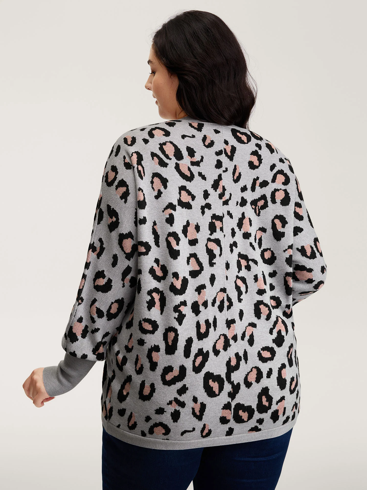 Leopard Print Arc Hem Pockets Knit Cardigan - Image 4