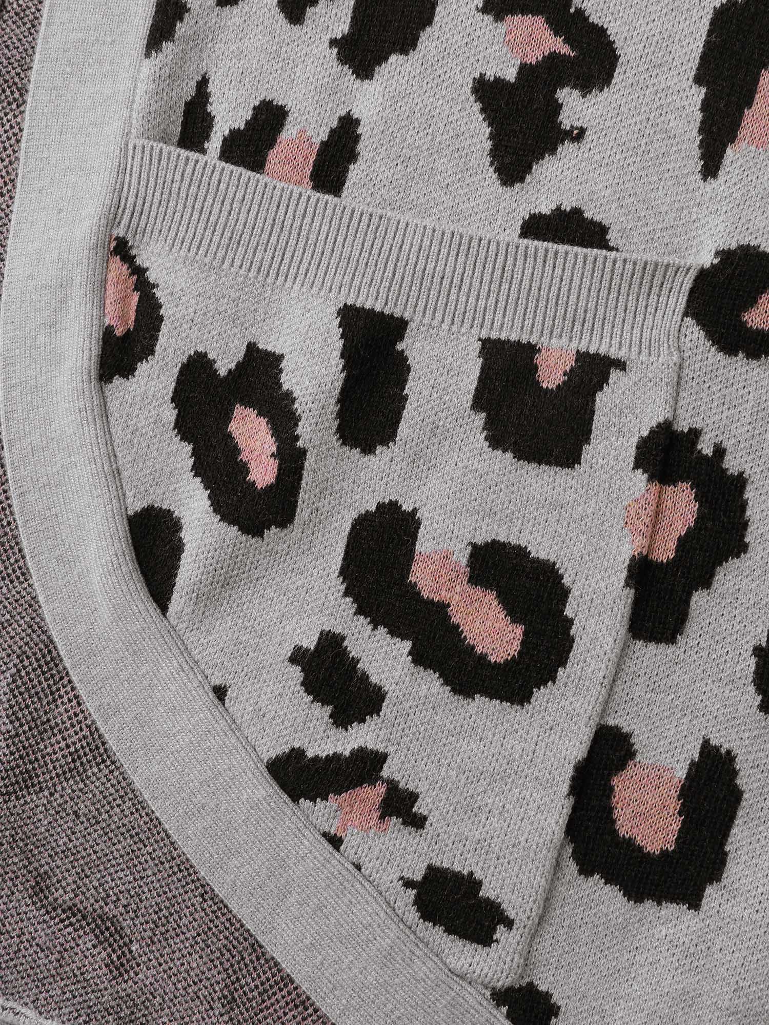 Leopard Print Arc Hem Pockets Knit Cardigan - Image 5