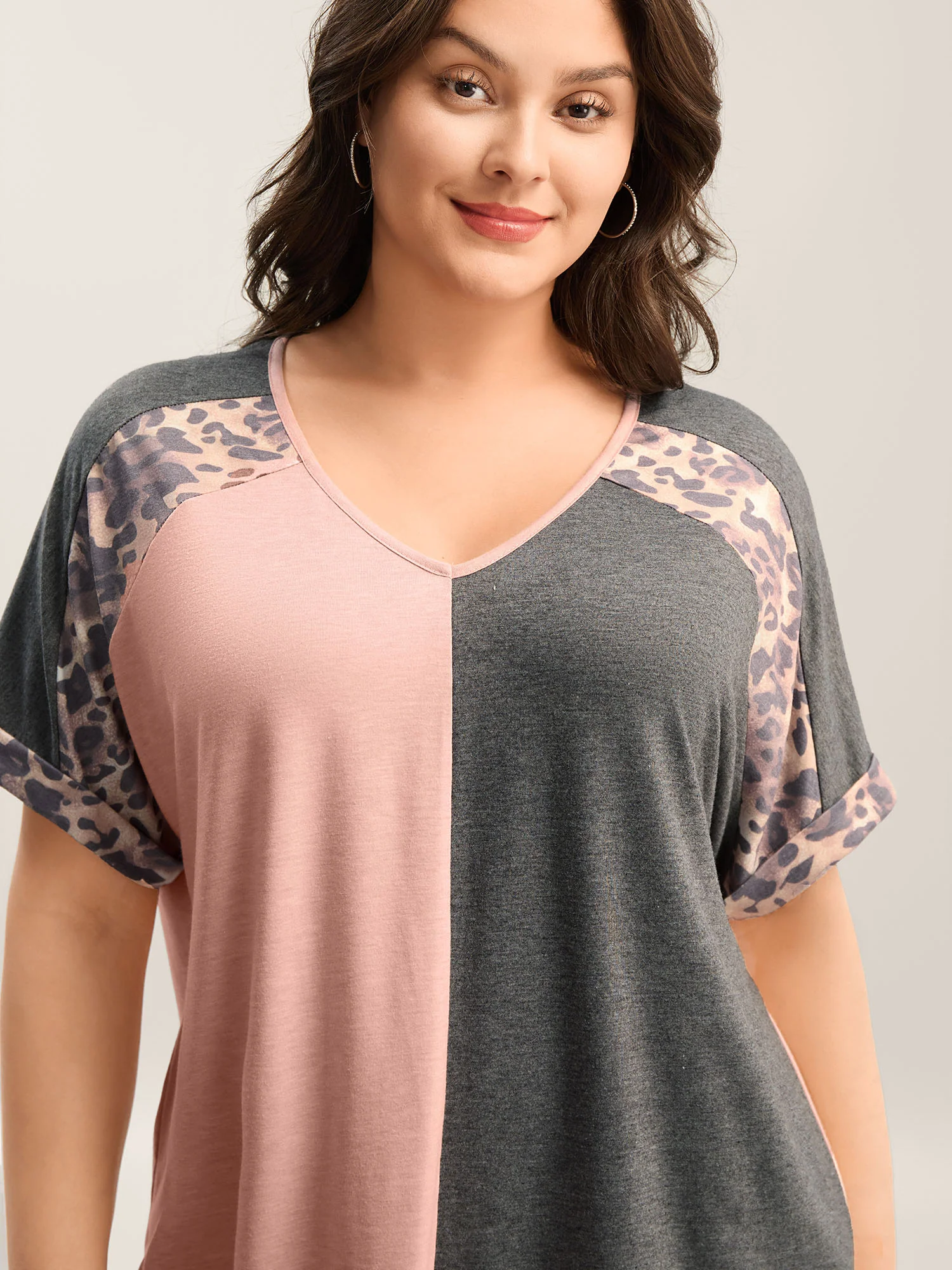 Leopard Print Color Contrast T-Shirt - Image 2