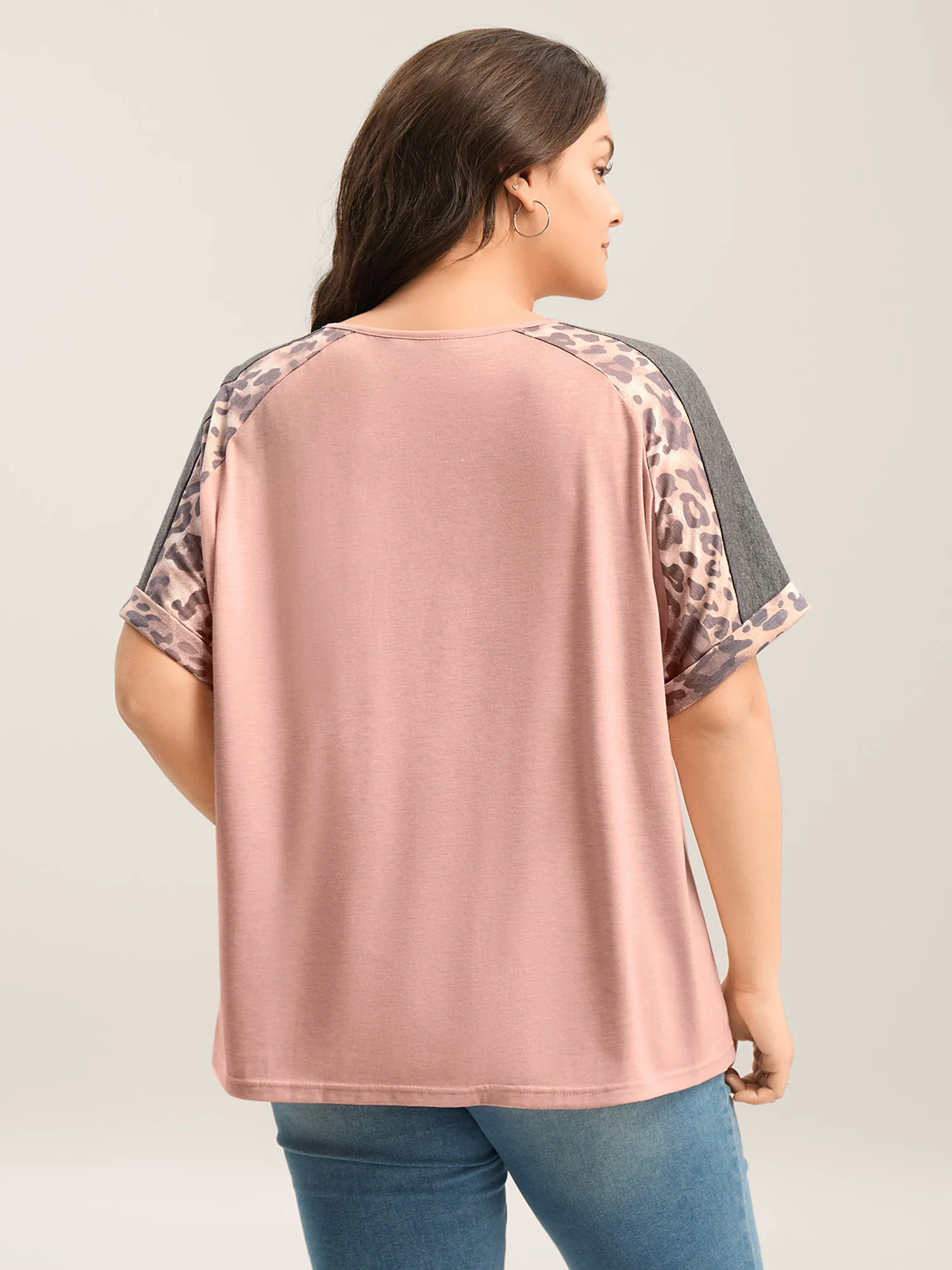 Leopard Print Color Contrast T-Shirt - Image 4