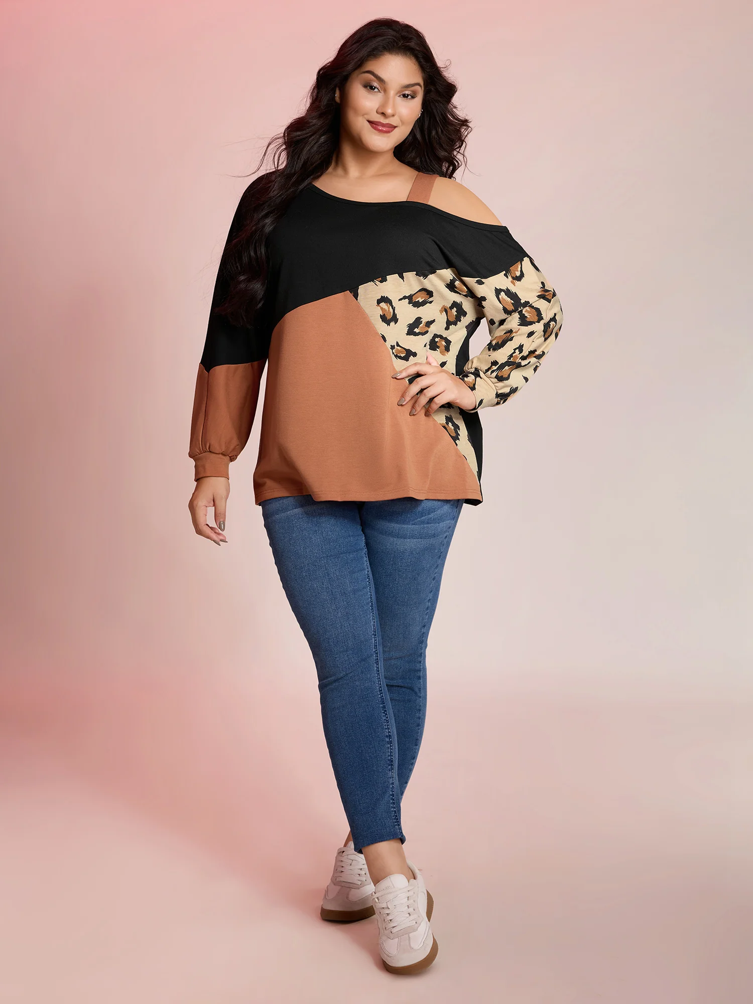 Leopard Print Colorblock One-Shoulder Sweatshirt - Image 3