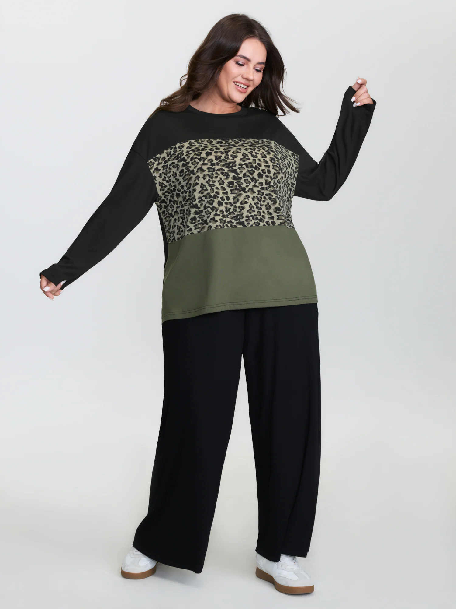 Leopard Print Colorblock T-Shirt - Image 3