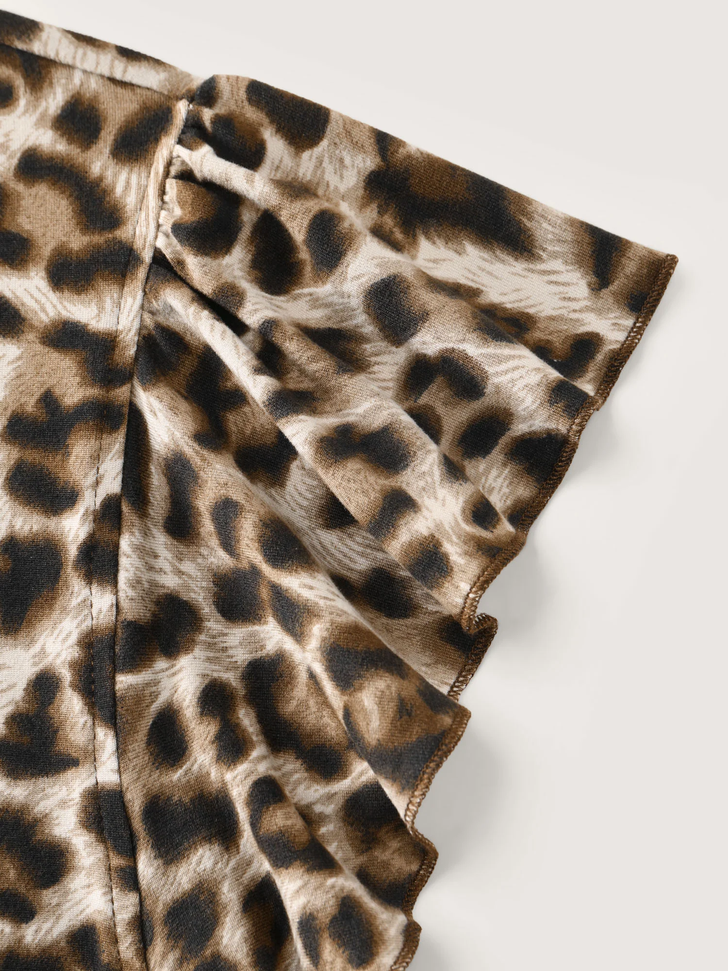 Leopard Print Contrast Flutter Sleeve Jumpsuit - Image 7