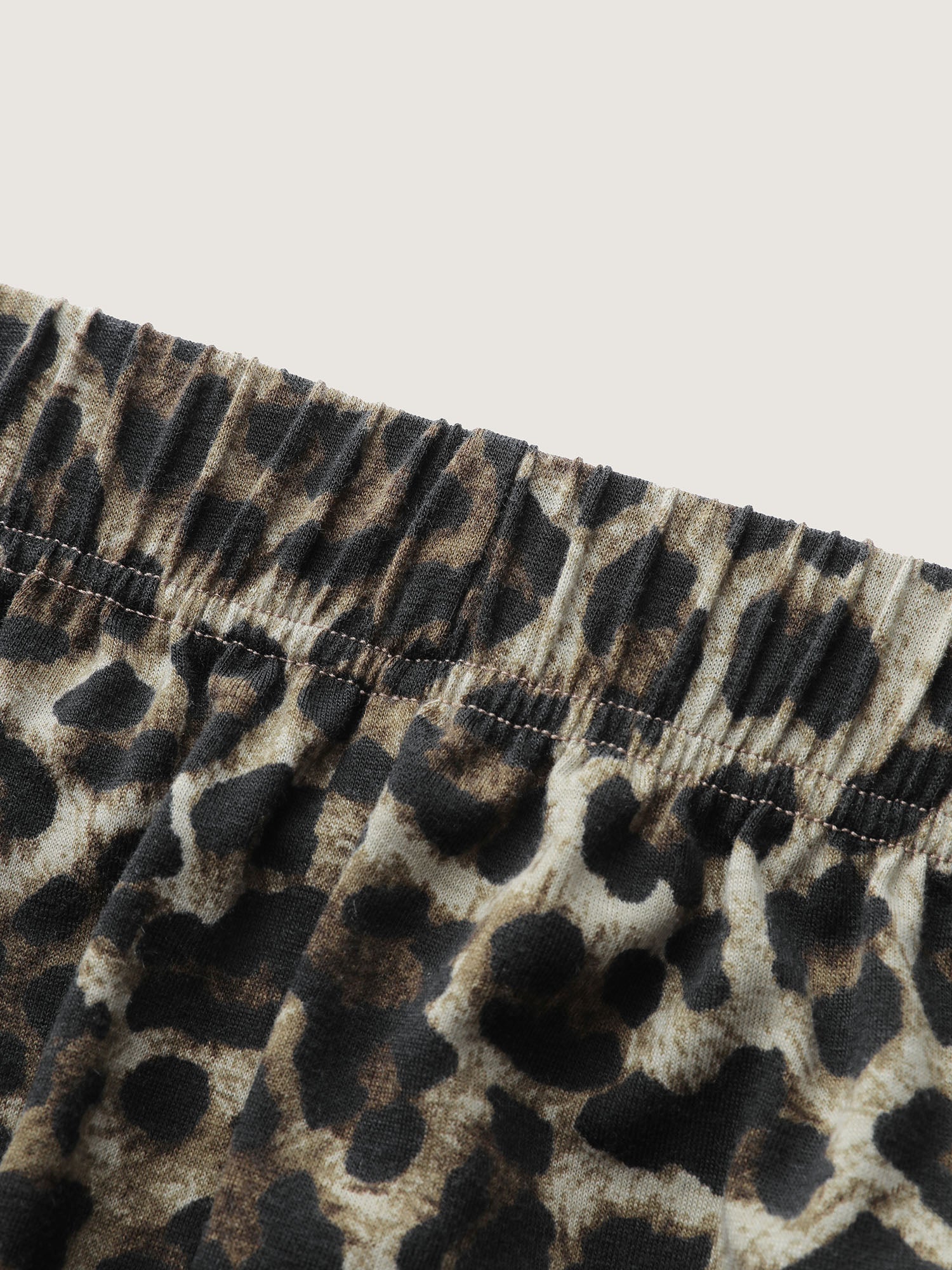 Leopard Print Contrast Lounge Set - Image 13