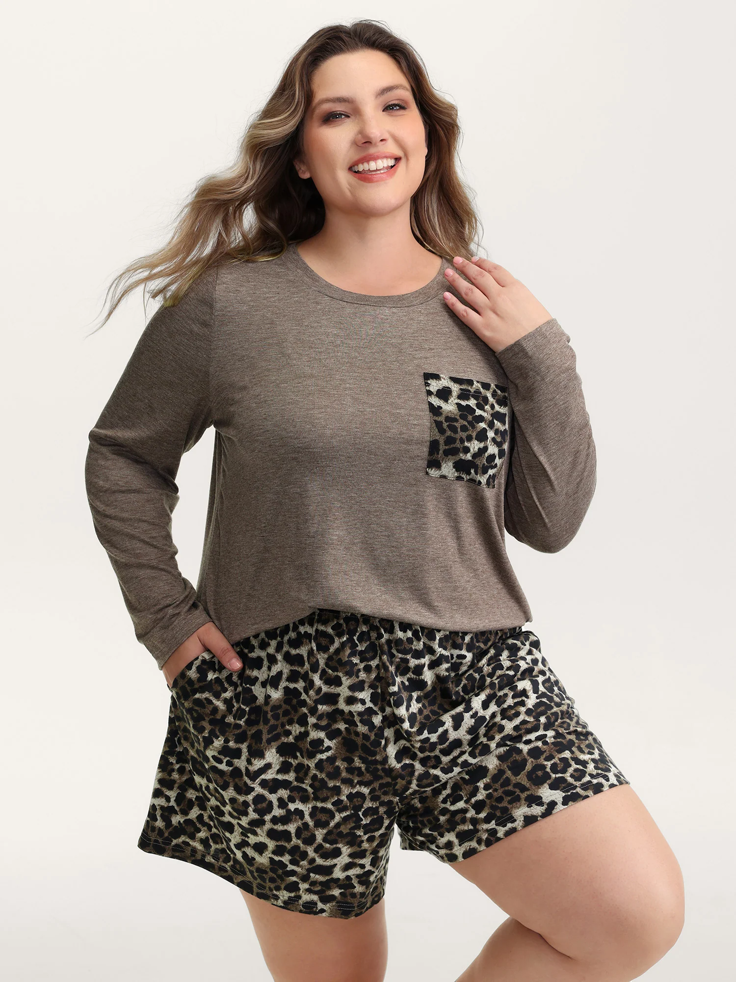 Leopard Print Contrast Lounge Set - Image 2