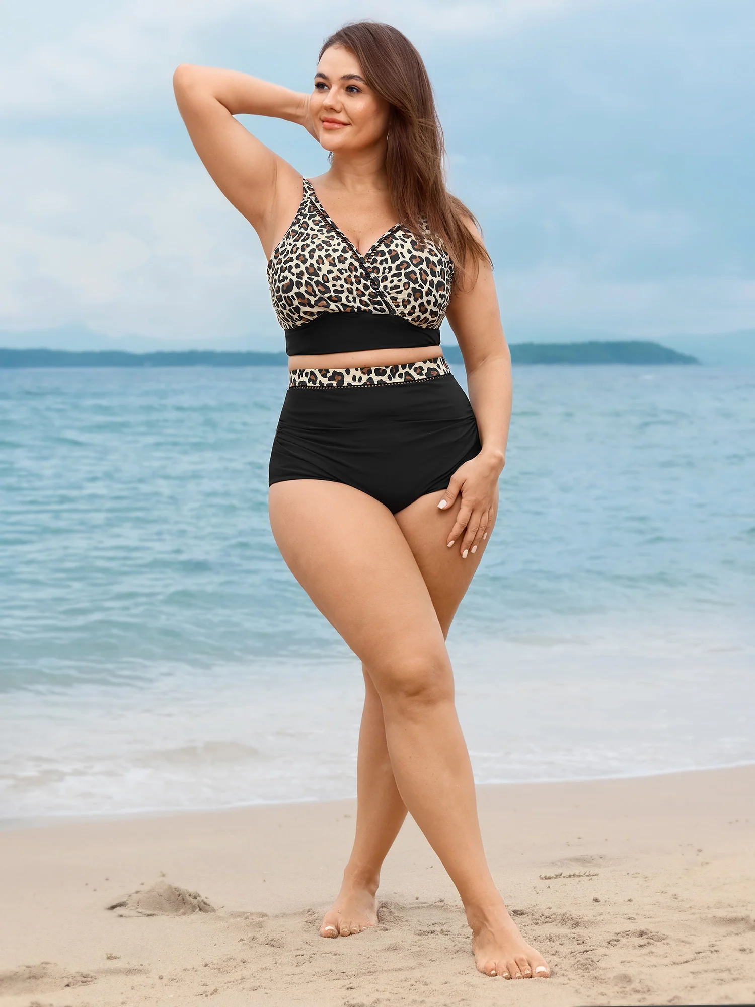 Leopard Print Contrast Swim Bottoms - Image 3
