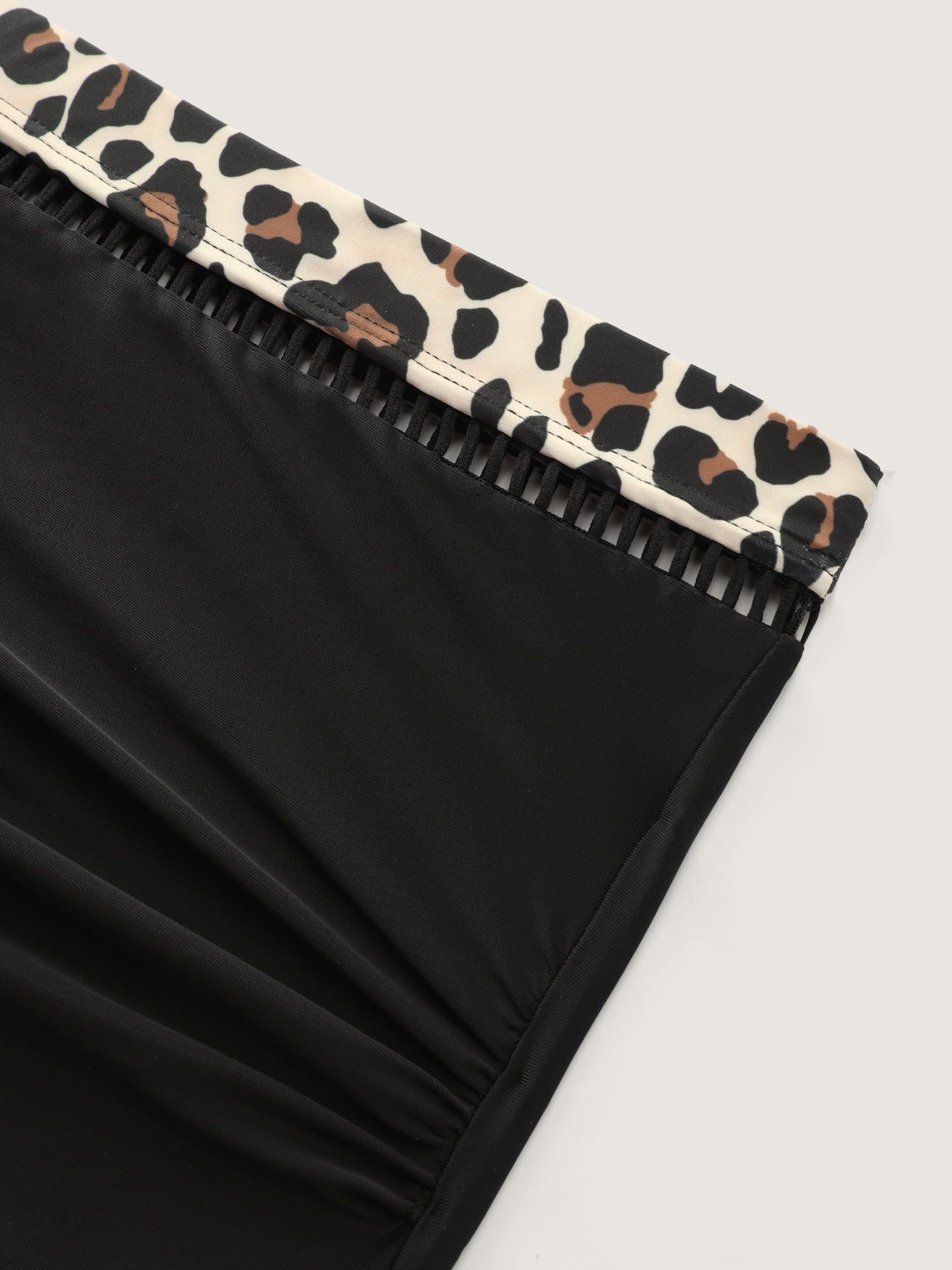 Leopard Print Contrast Swim Bottoms - Image 6