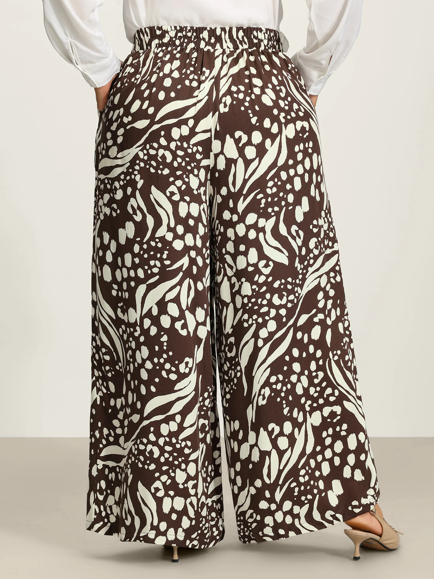 Leopard Print Elastic Waist Wide Leg Pants - Image 5