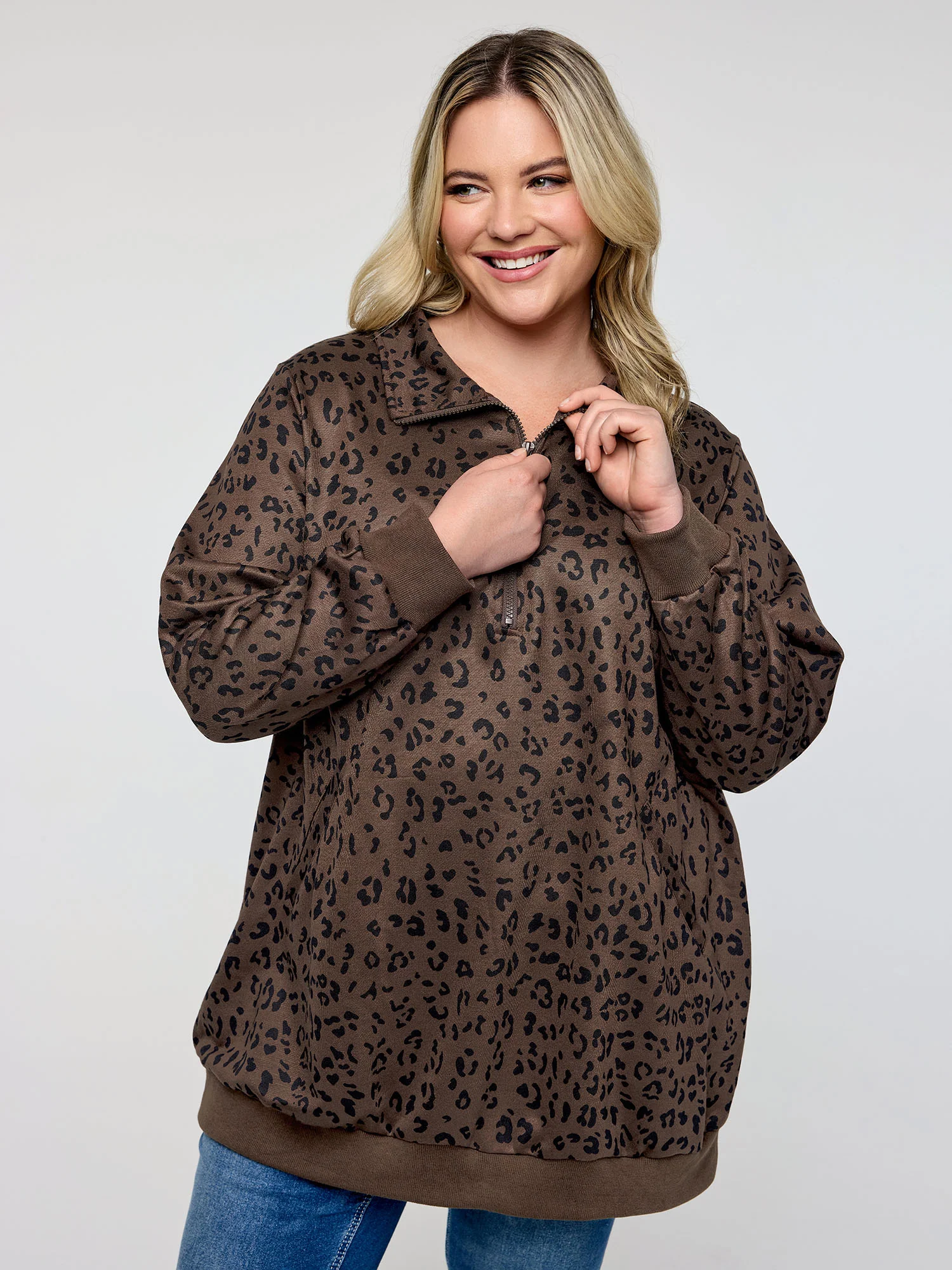 Leopard Print Half-Zipper Sweatshirt - Image 3