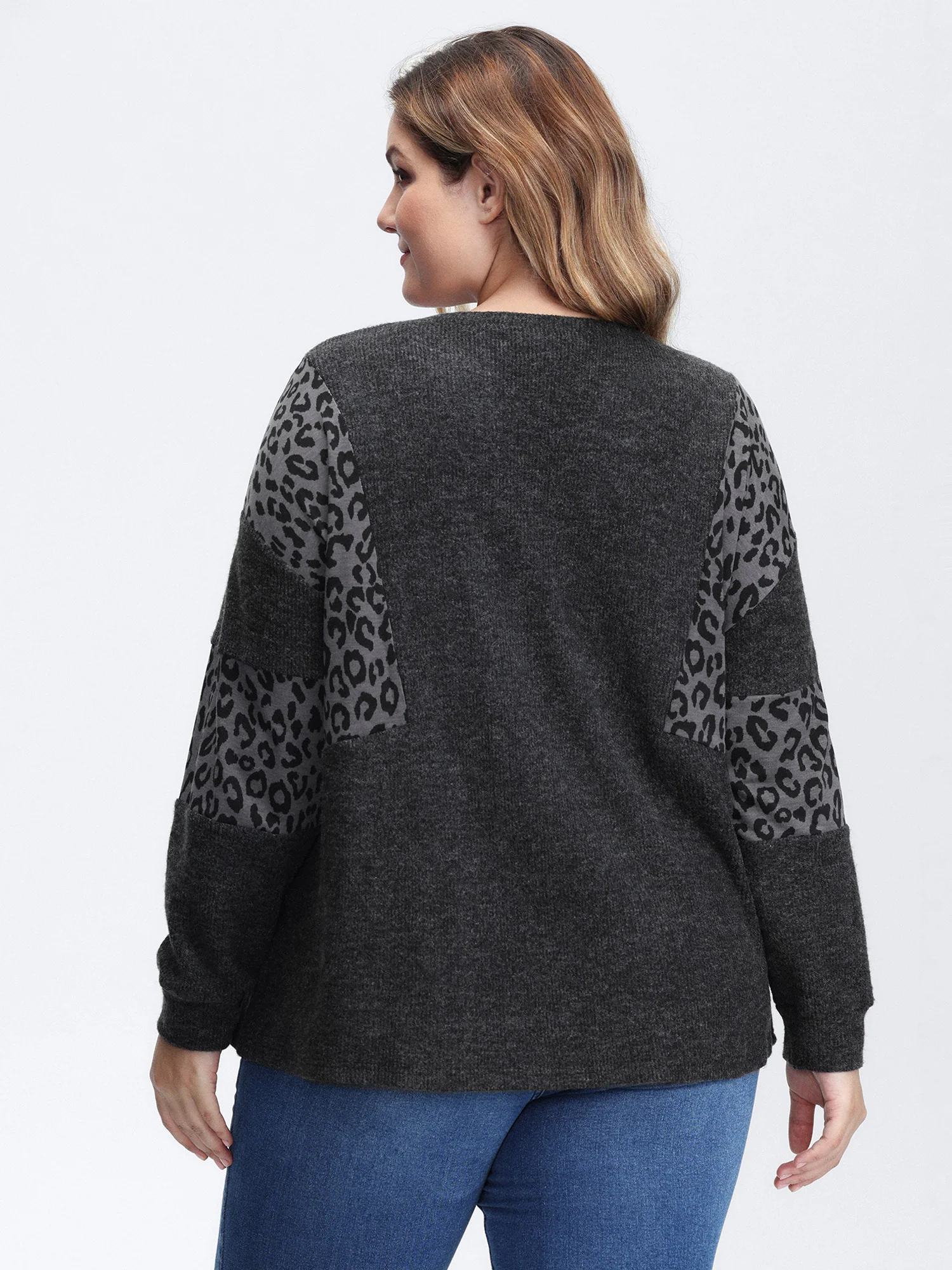 Leopard Print Patchwork Cross-Tie Neckline Sweatshirt - Image 4