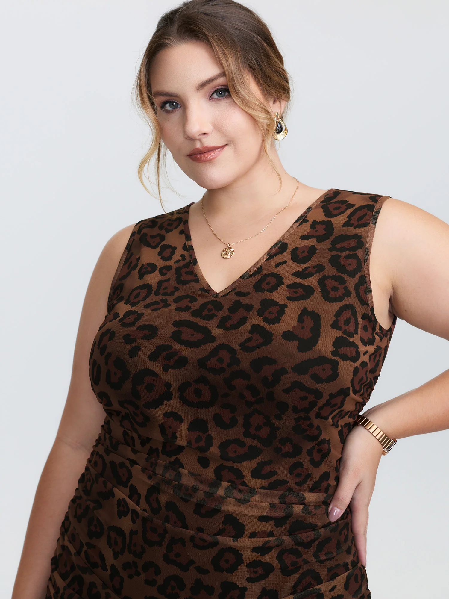 Leopard Print Ruched Sleeveless Dress - Image 3