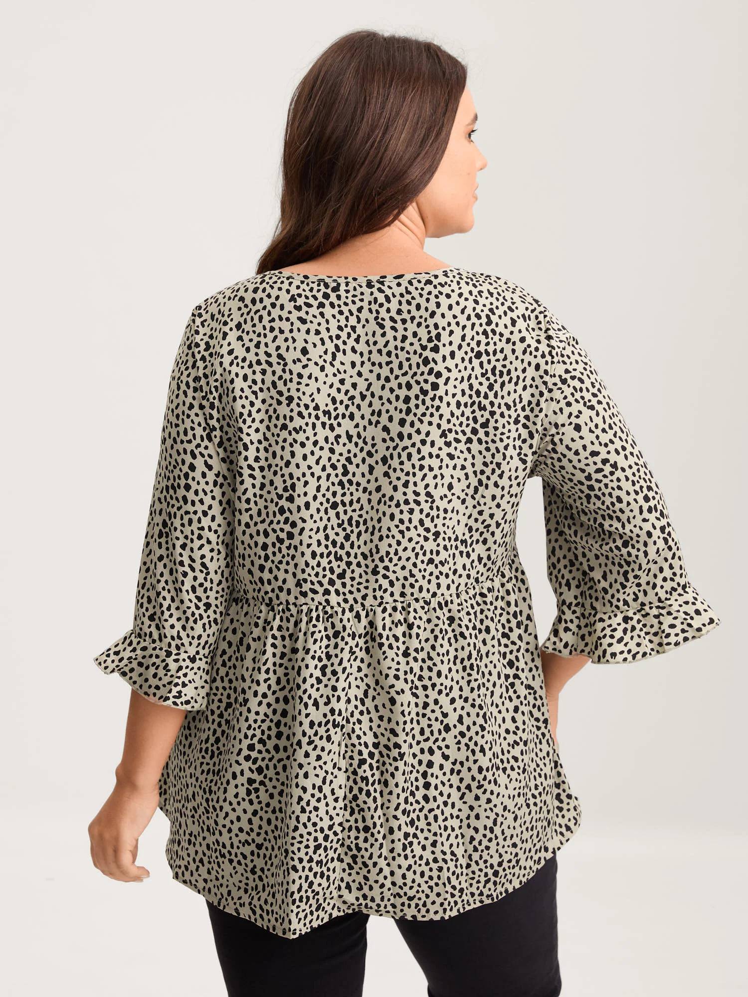 Leopard Print Ruffled Detail V-Neck Blouse - Image 4