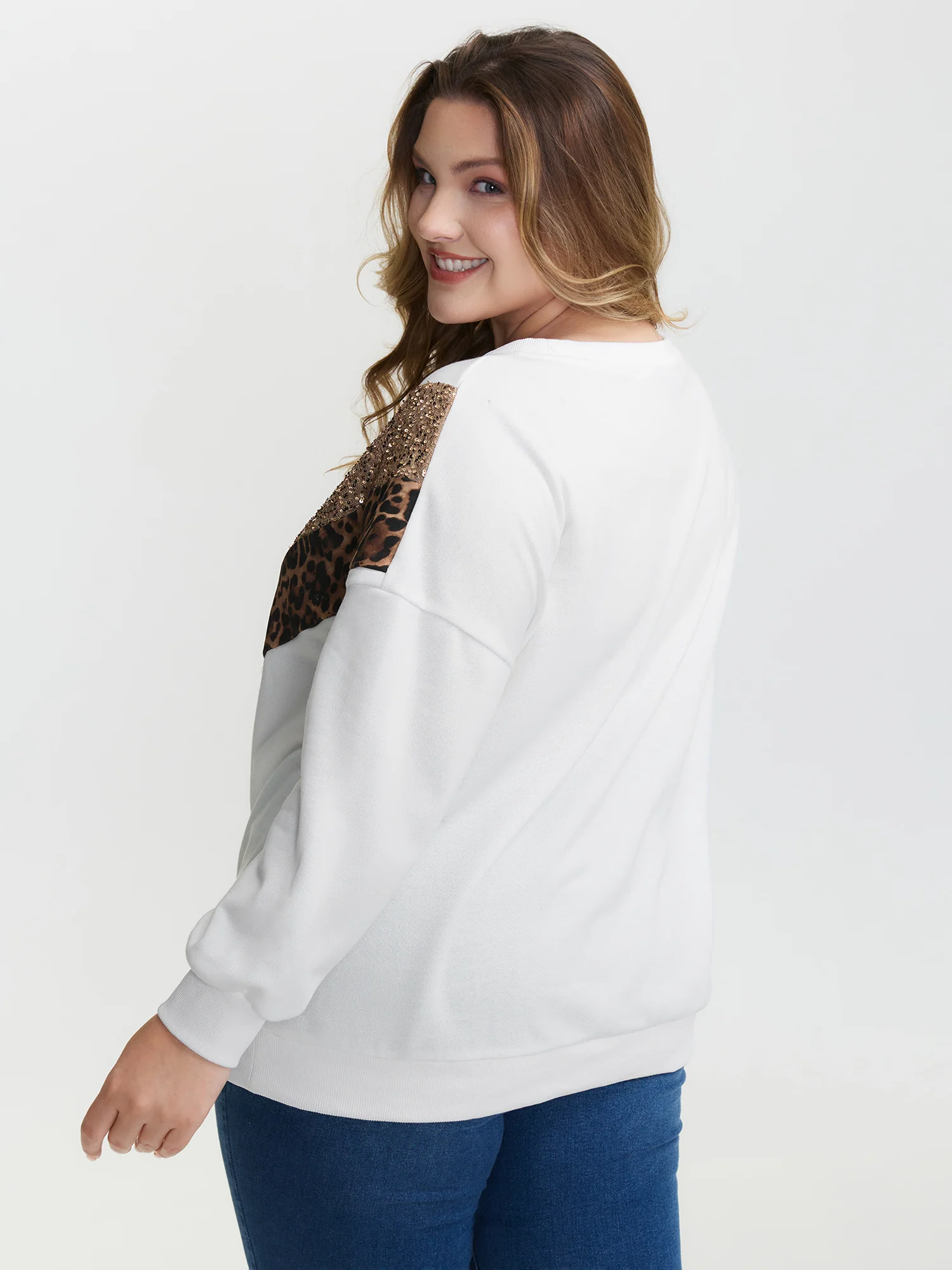 Leopard Print Sequin Contrast Sweatshirt - Image 4