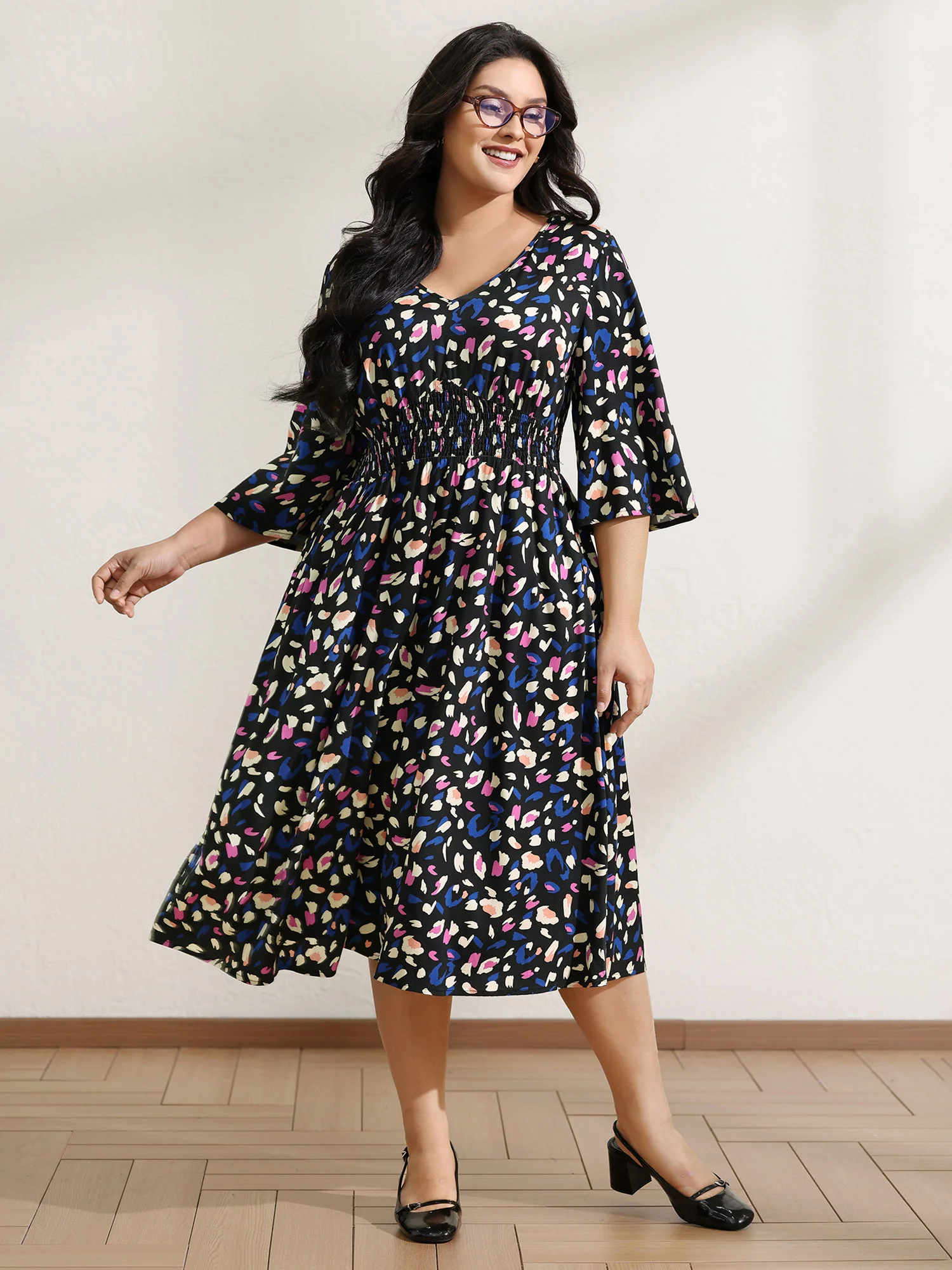 Leopard Print Shirred Waist V-Neck Midi Dress - Image 3
