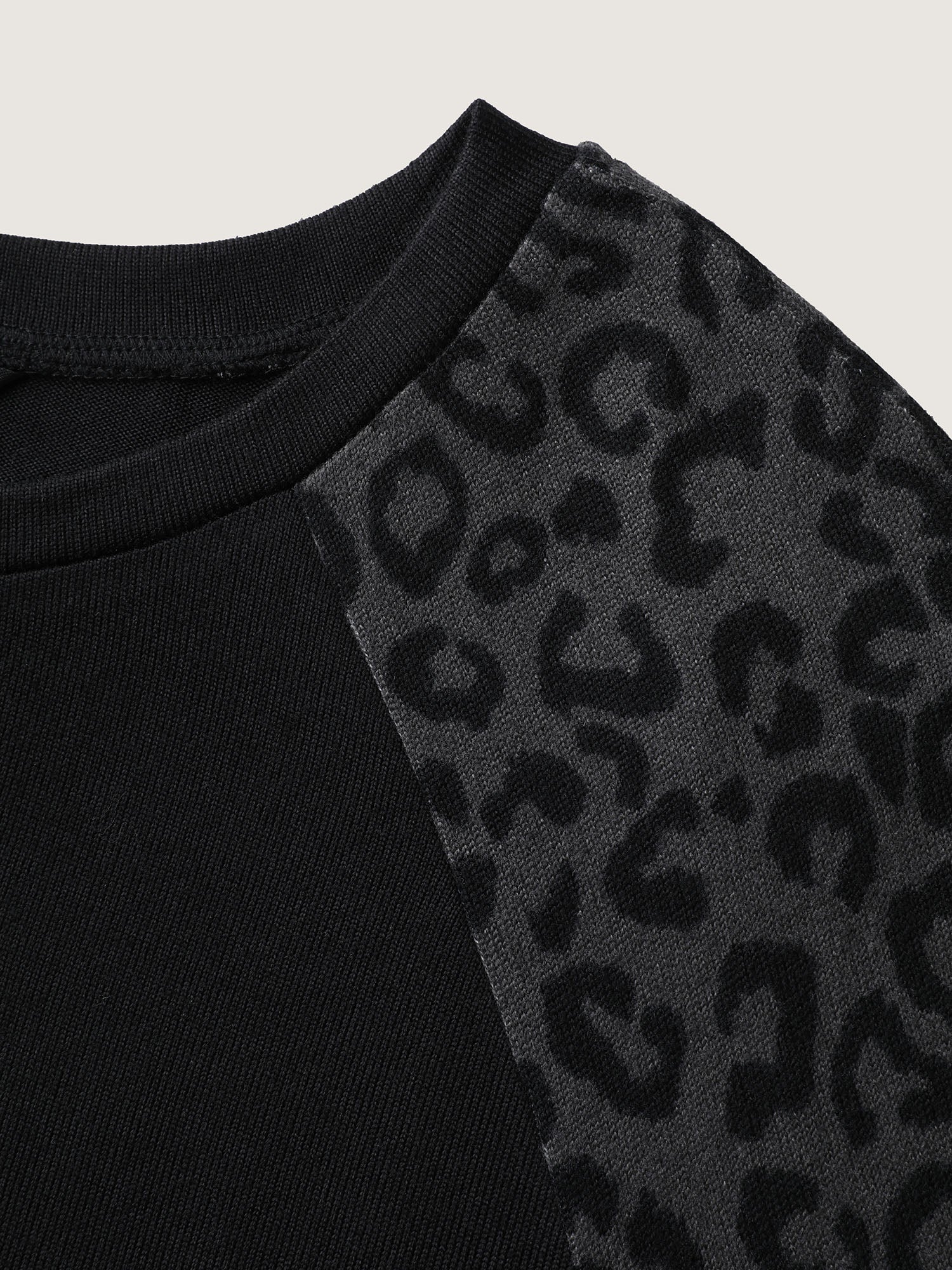 Leopard Print Spliced Pockets Sweatshirt - Image 5