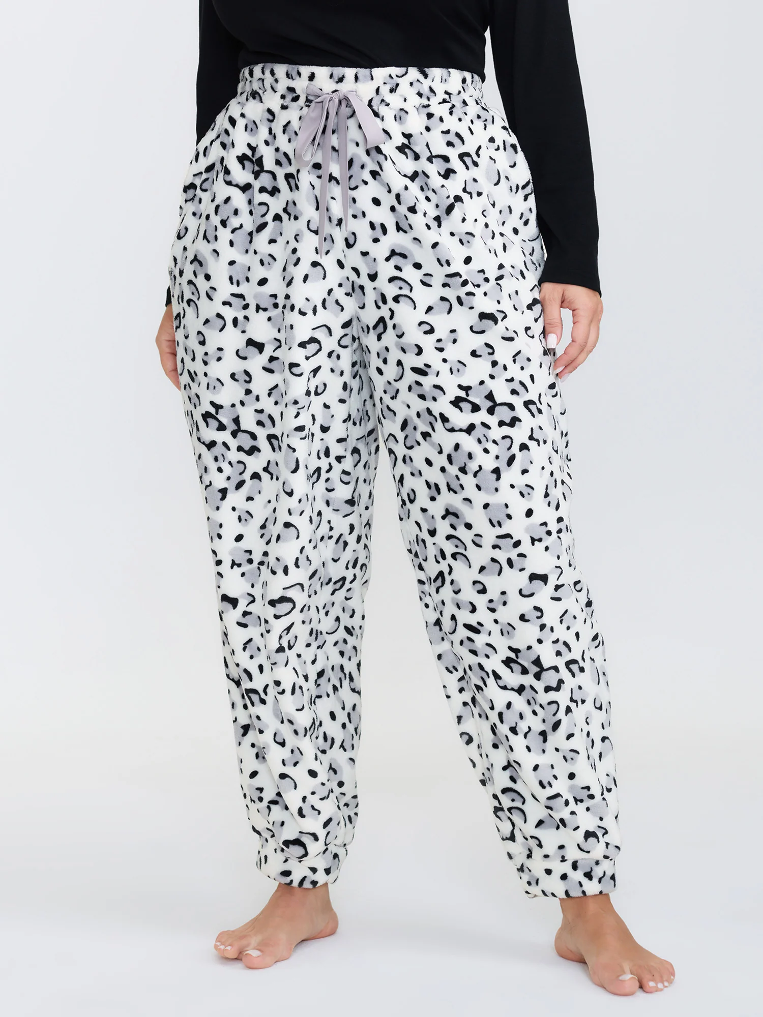 Leopard Print Stretchy Cuff Lounge Bottoms - Image 2