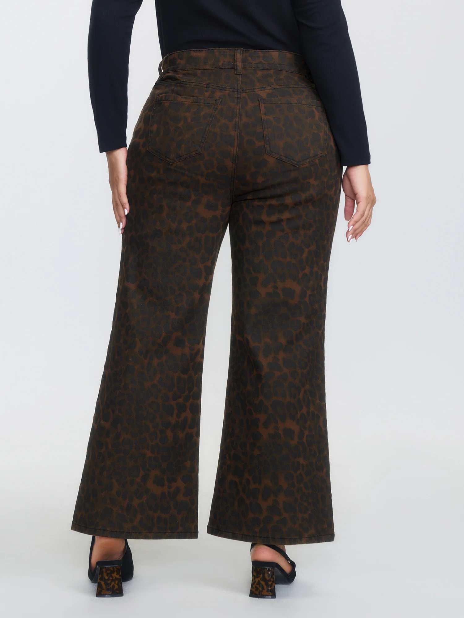 Leopard Print High-Rise Flare Jeans - Image 6