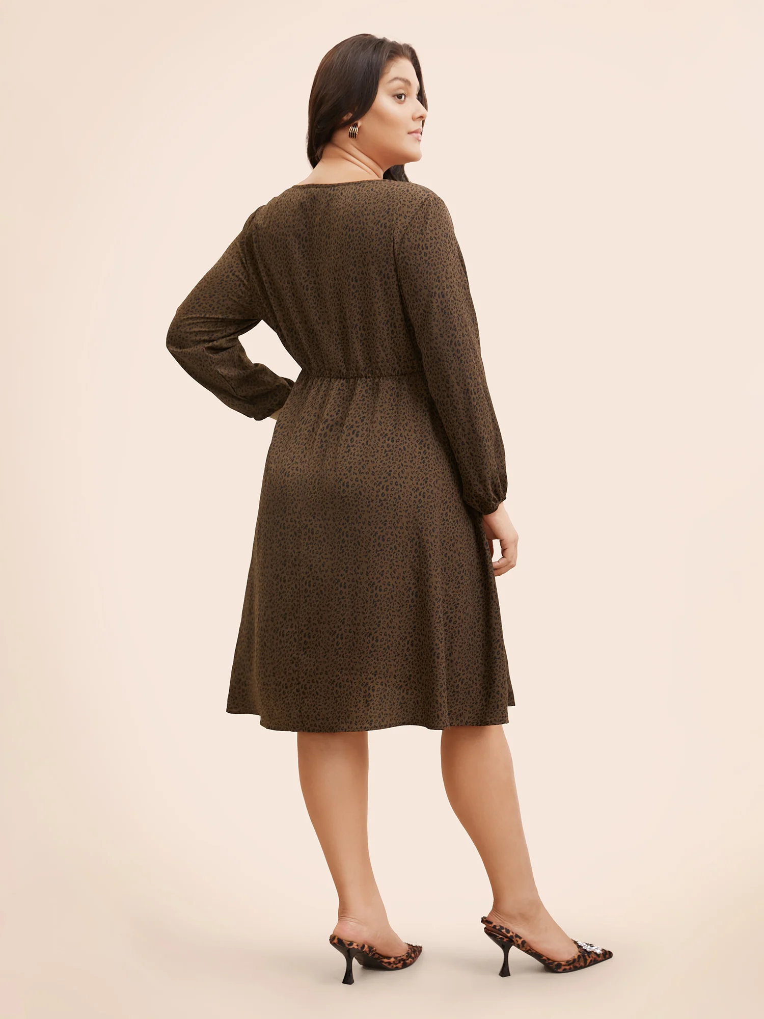 Leopard Print Tie Knot Gathered Dress - Image 3