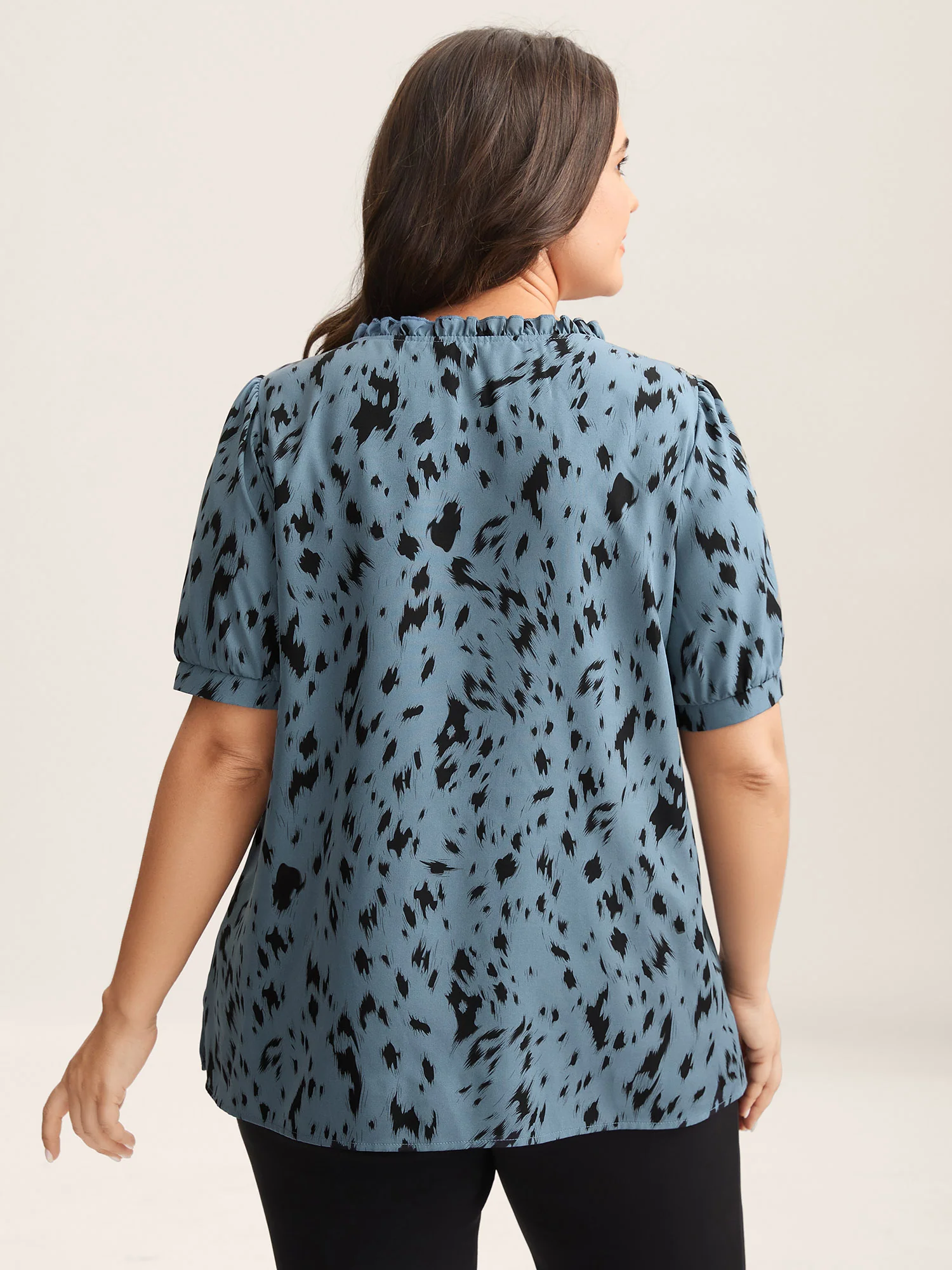 Leopard Print Toothpick Pleat Blouse - Image 4
